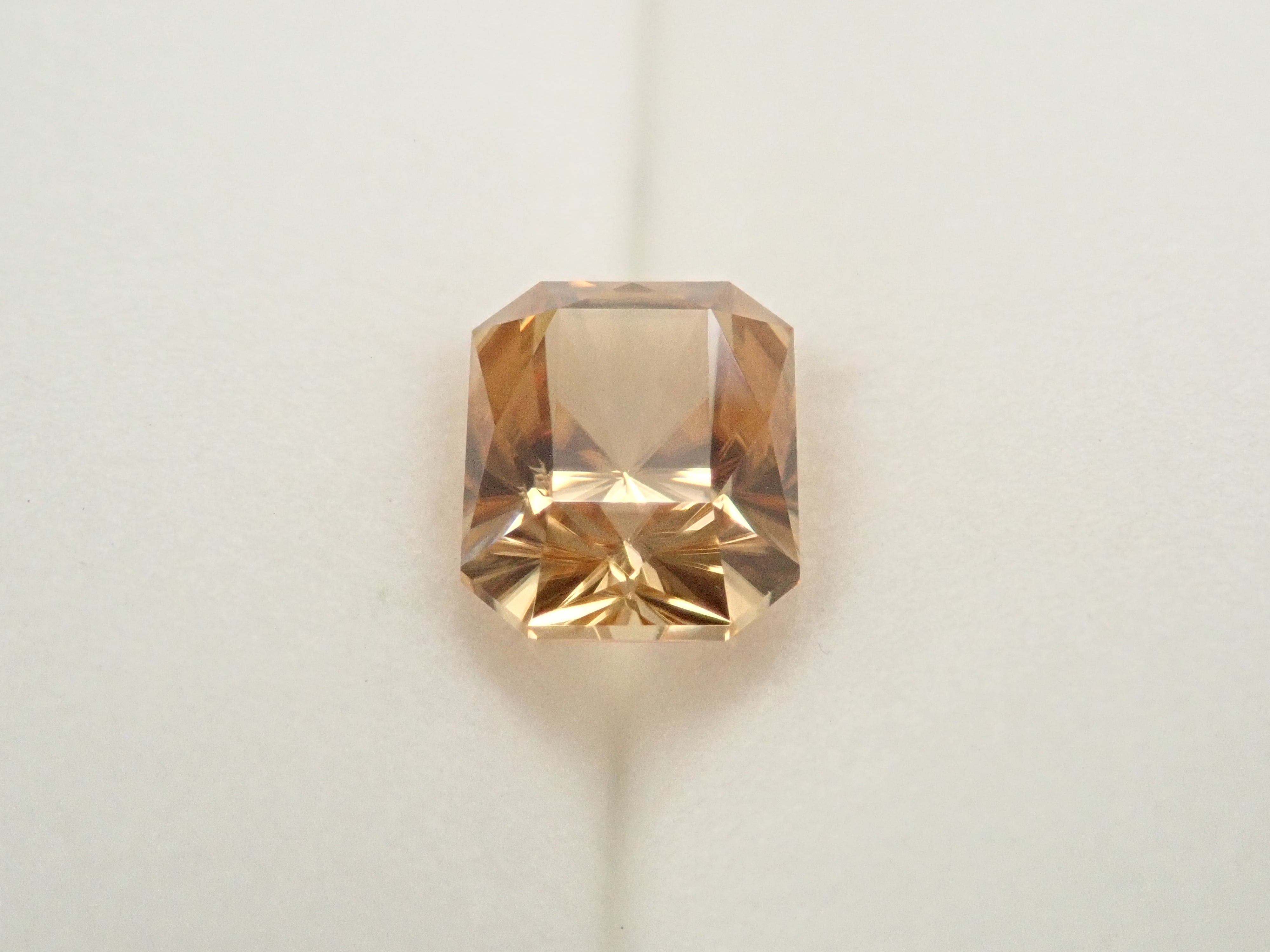 【2/13 22時販売】カンボジア産ジルコン 2.495ctルース