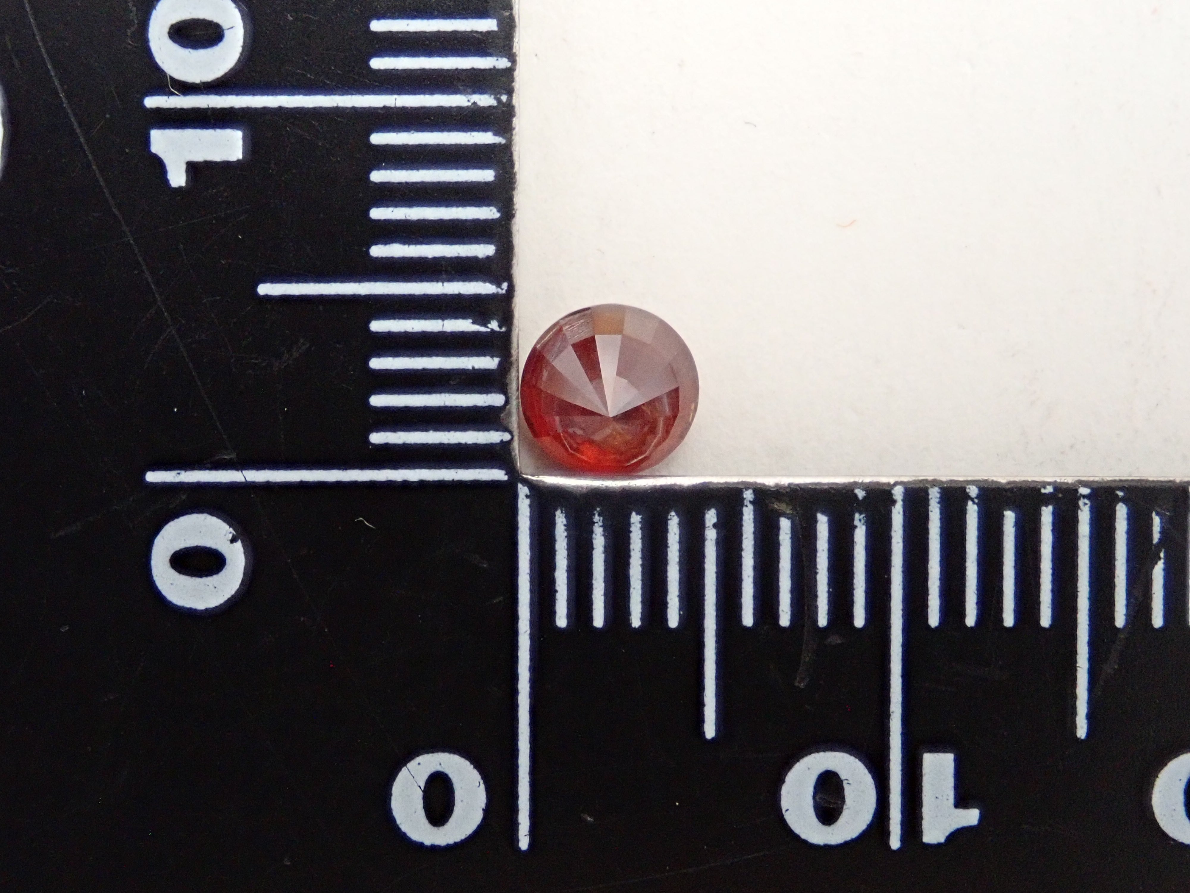 【2/13 22時販売】奈良県天川村産レインボーガーネット（アンドラダイトガーネット） 4.8mm/0.612ctルース