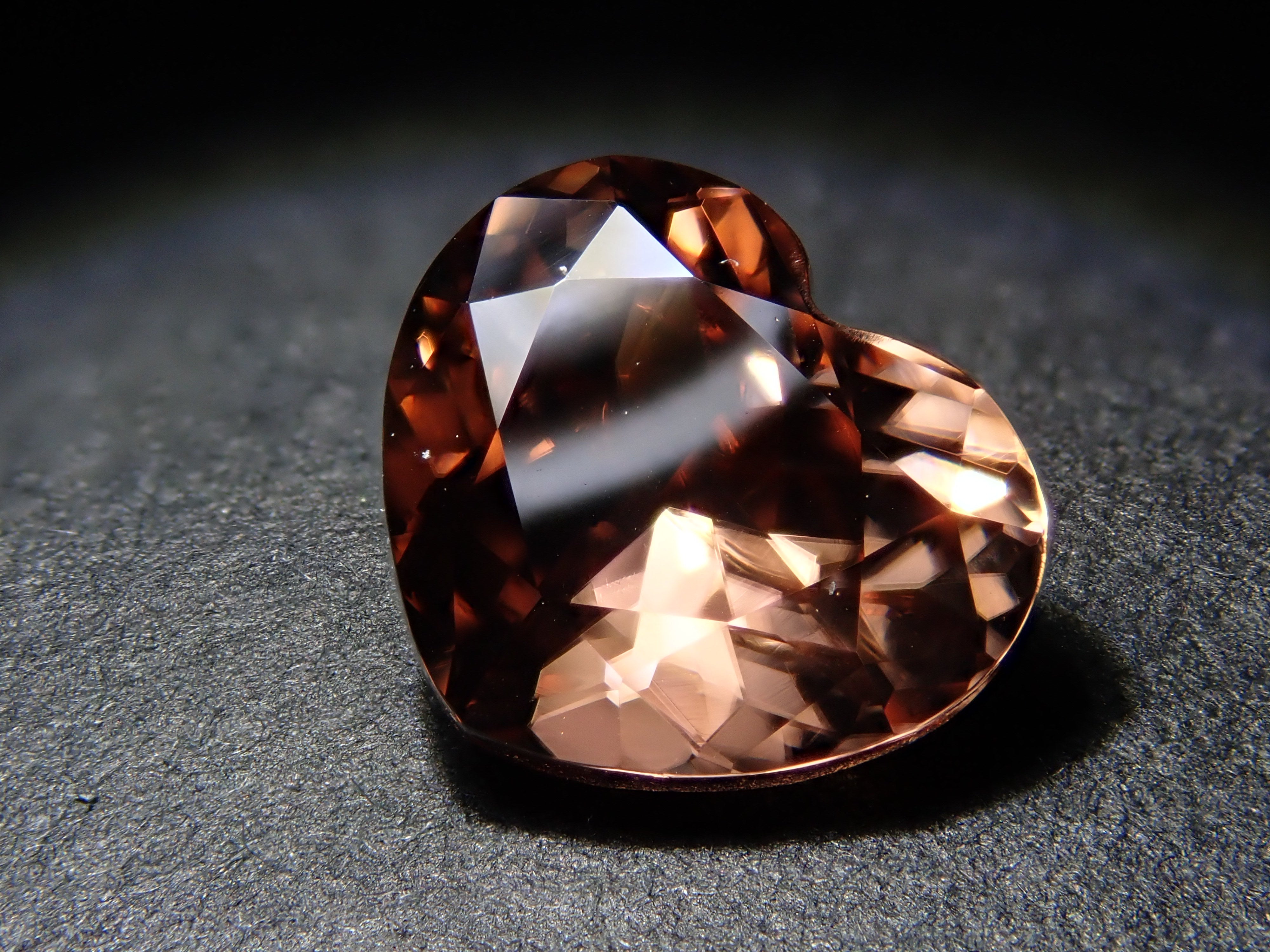 12559456掲載】タンザニア産ジルコン 1.672ctルース