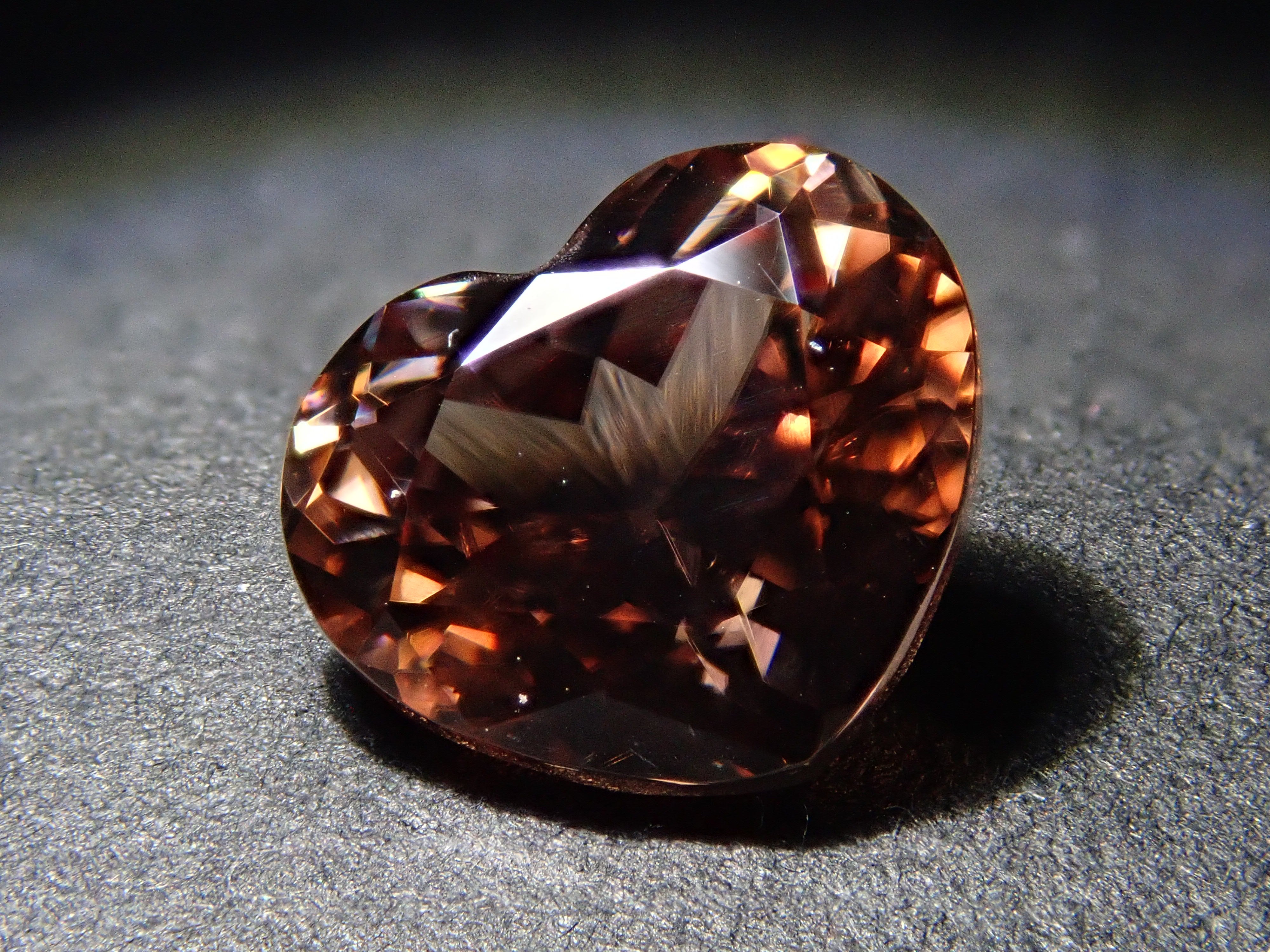 12559456掲載】タンザニア産ジルコン 1.672ctルース