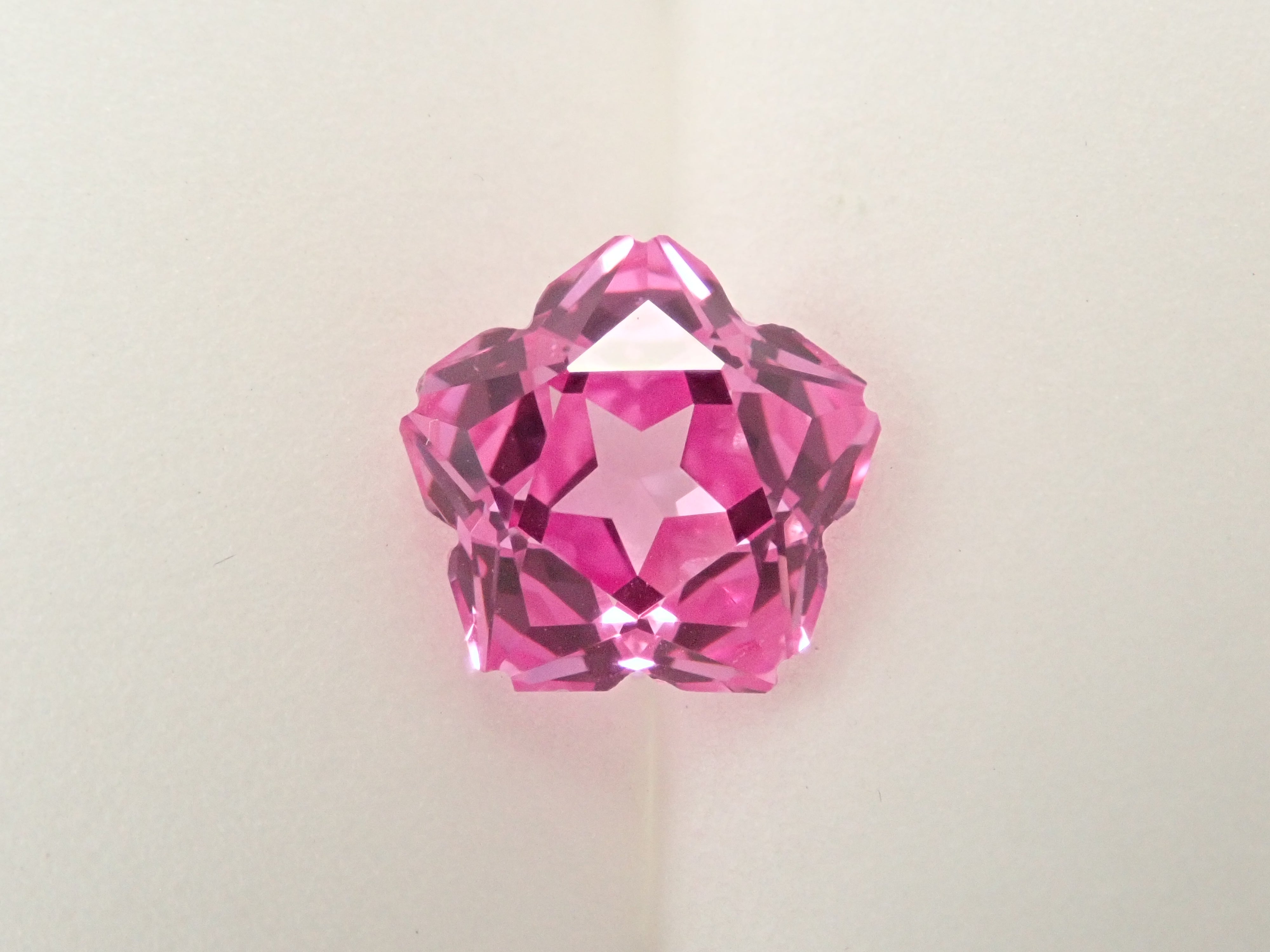 [Sakura Shape] Synthetic Sapphire 3.285ct Loose Stone