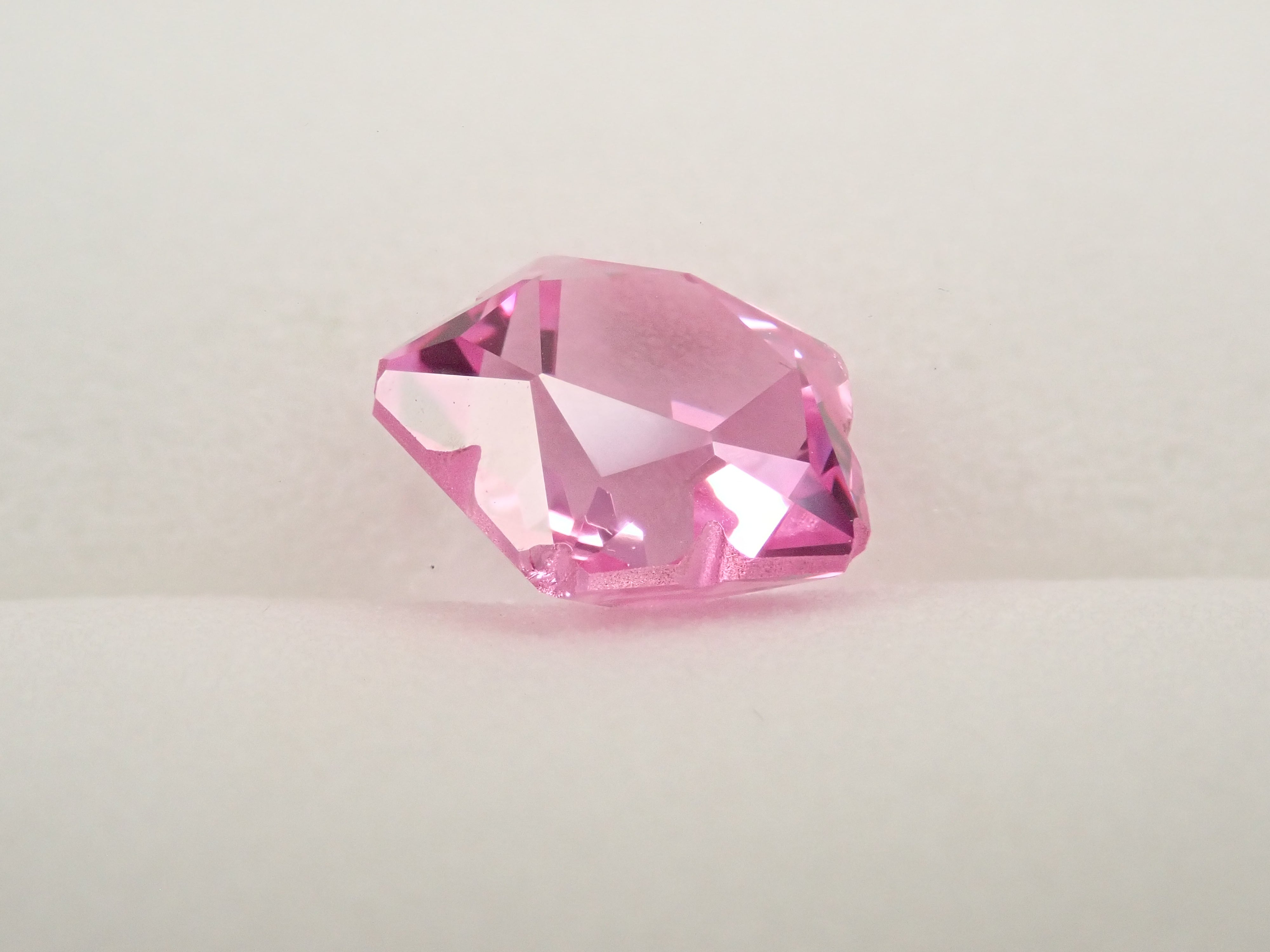 [Sakura Shape] Synthetic Sapphire 3.285ct Loose Stone