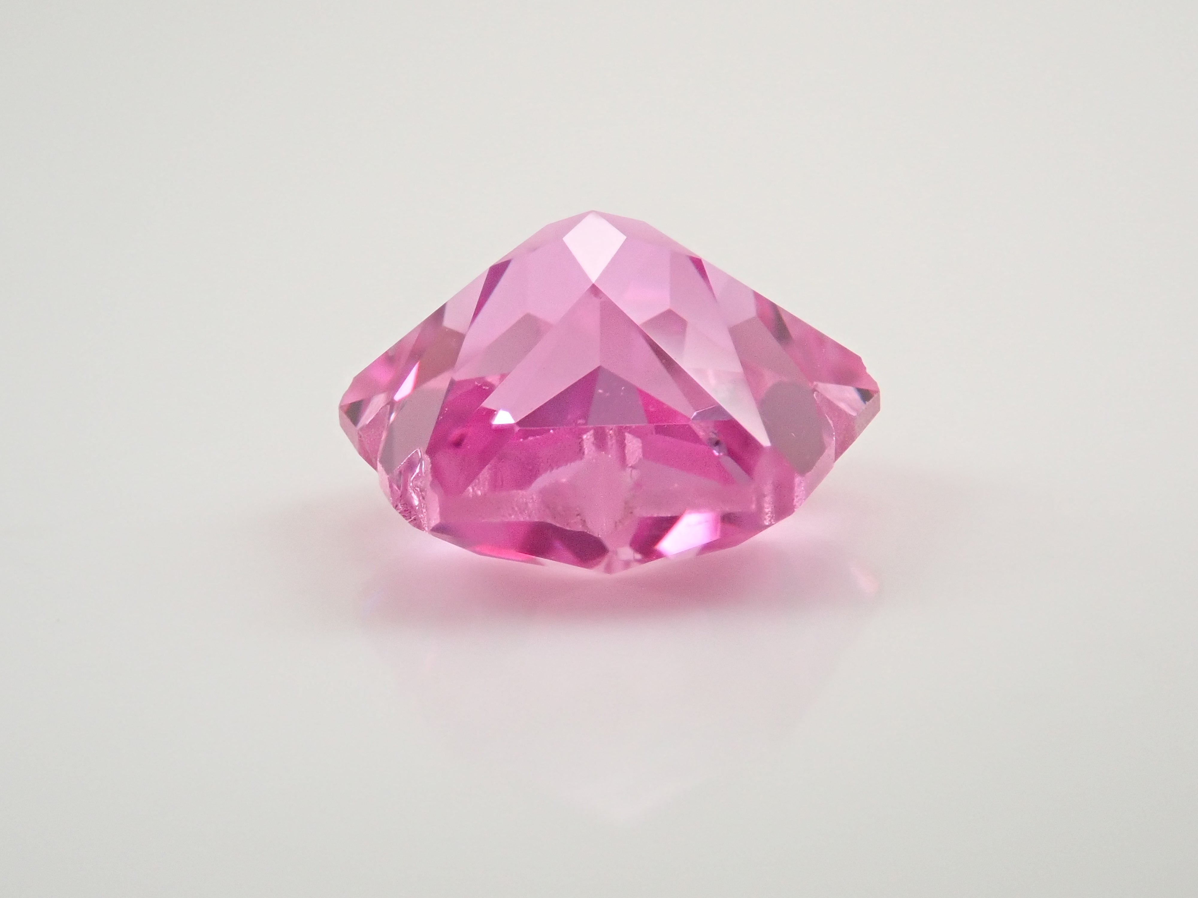 [Sakura Shape] Synthetic Sapphire 3.285ct Loose Stone