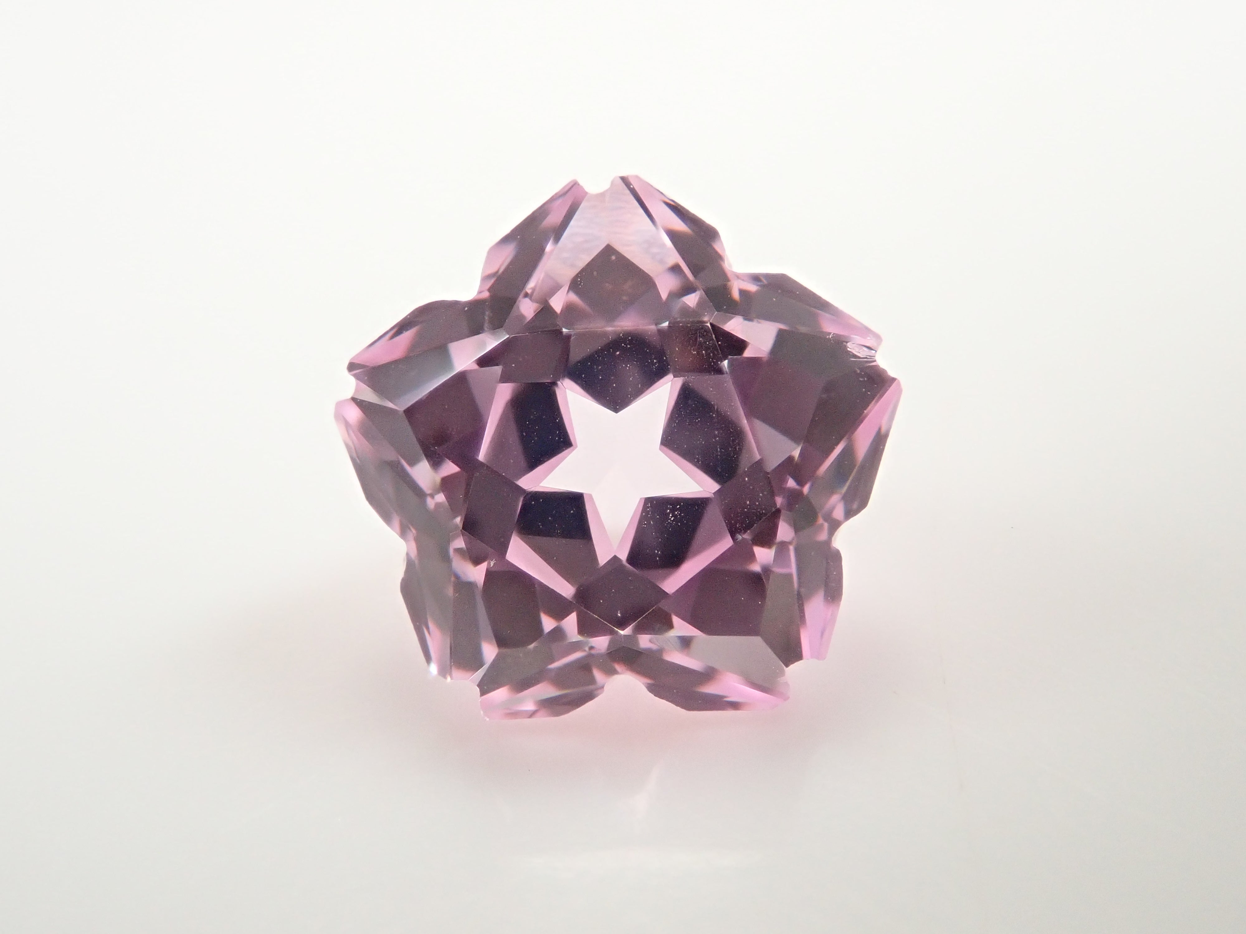 【4/7 22時販売】【さくらシェイプ】合成サファイア 8.8mm/3.631ctルース