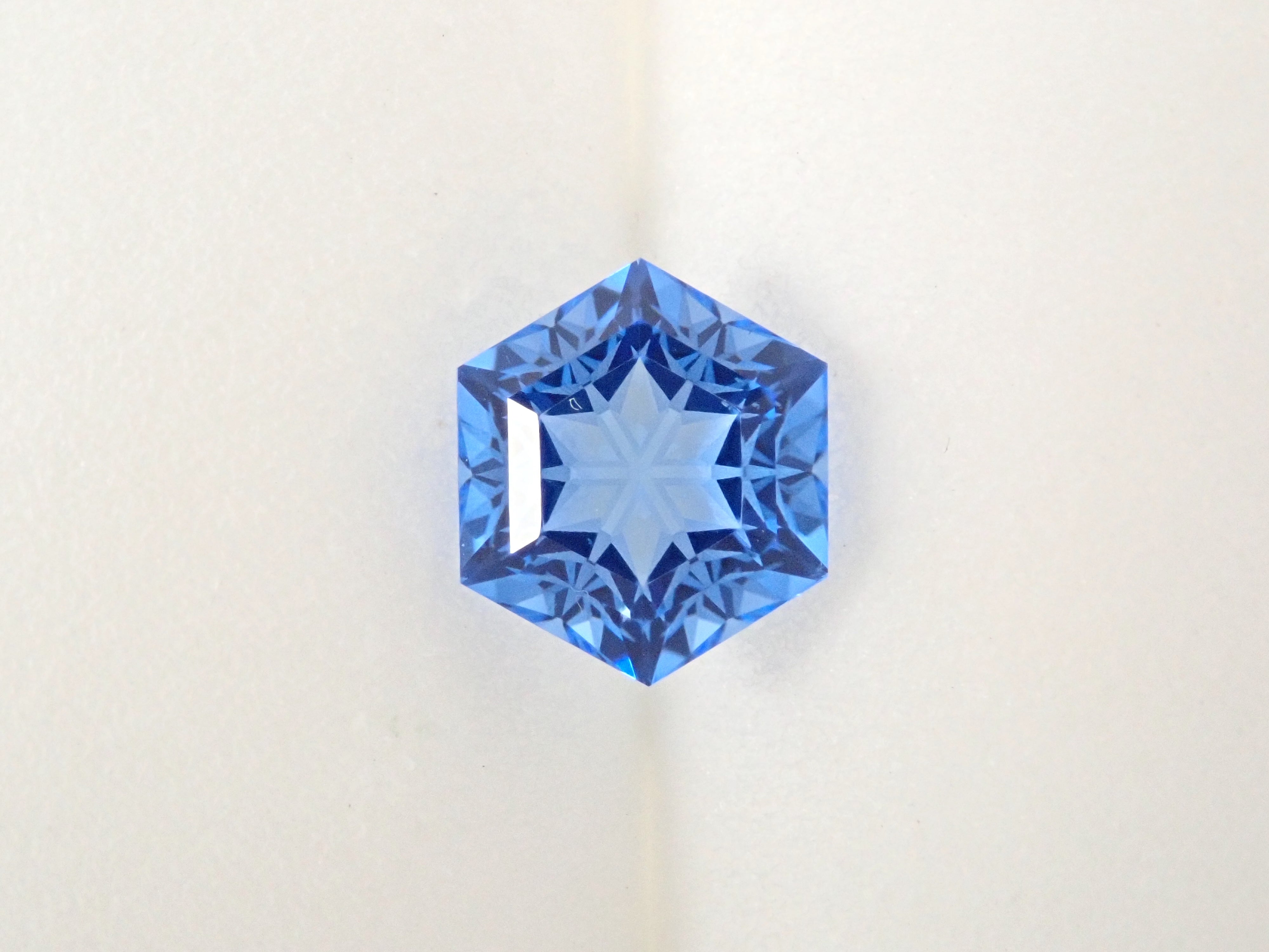 [雪光切割] 西伯利亞藍石英（合成石英）0.999克拉裸石