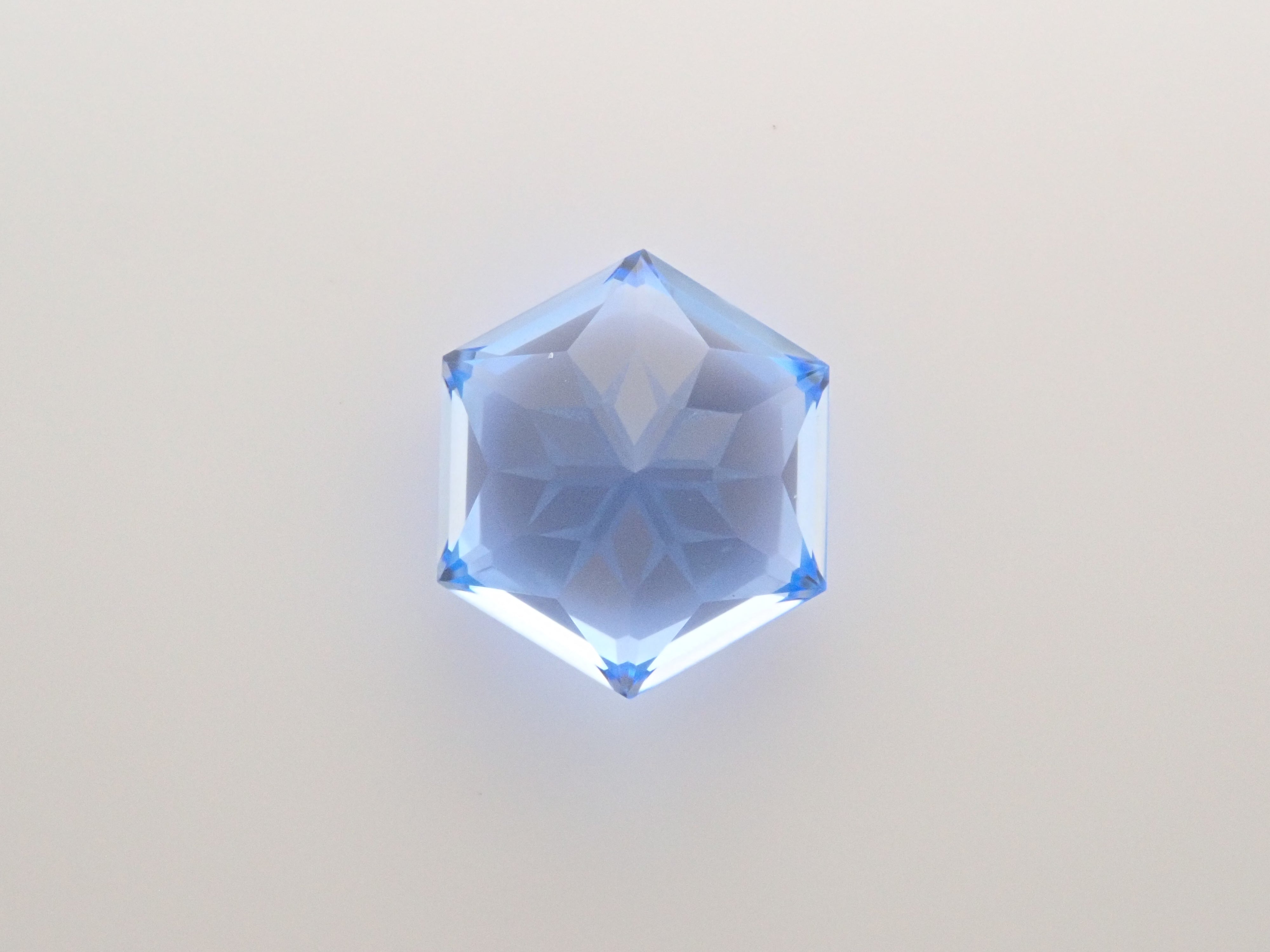 [雪光切割] 西伯利亞藍石英（合成石英）0.999克拉裸石