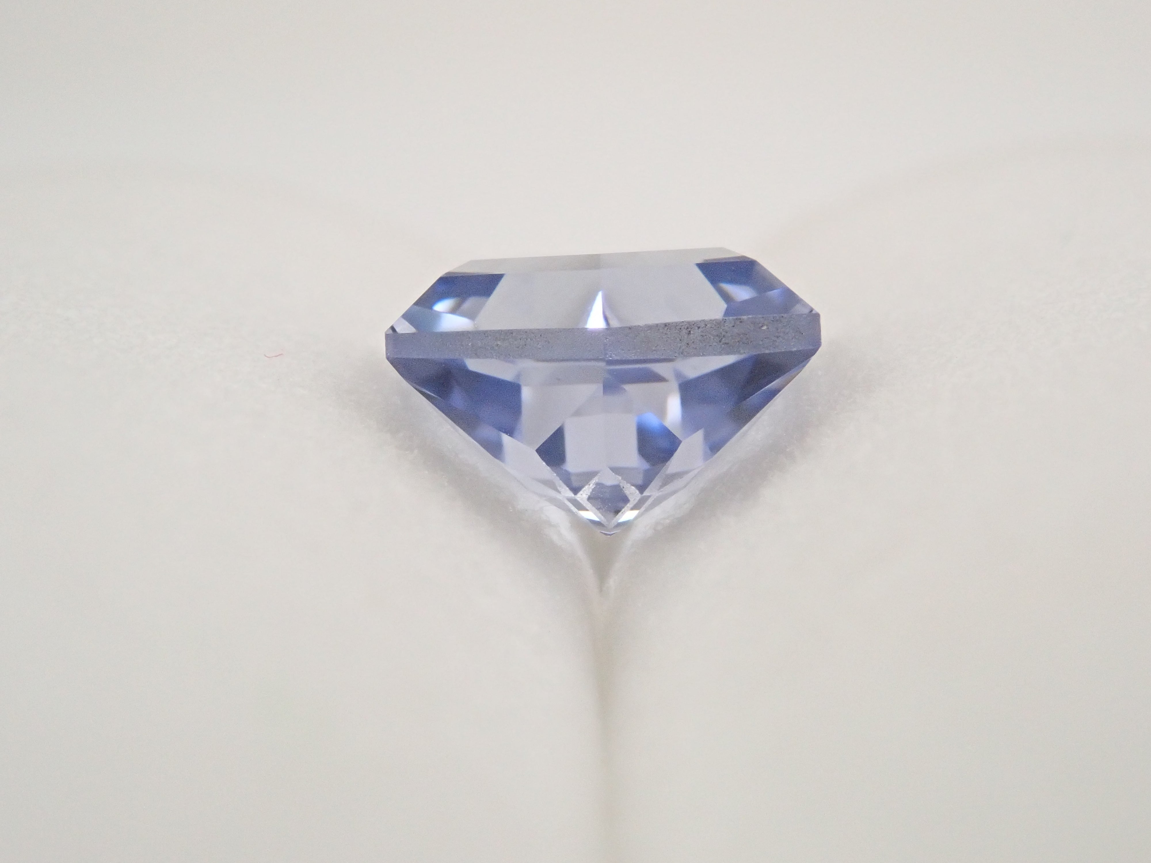 【抽選販売_20260301_02】【ゆきんこカット】合成サファイア 2.220ctルース（合成ブルーサファイア）