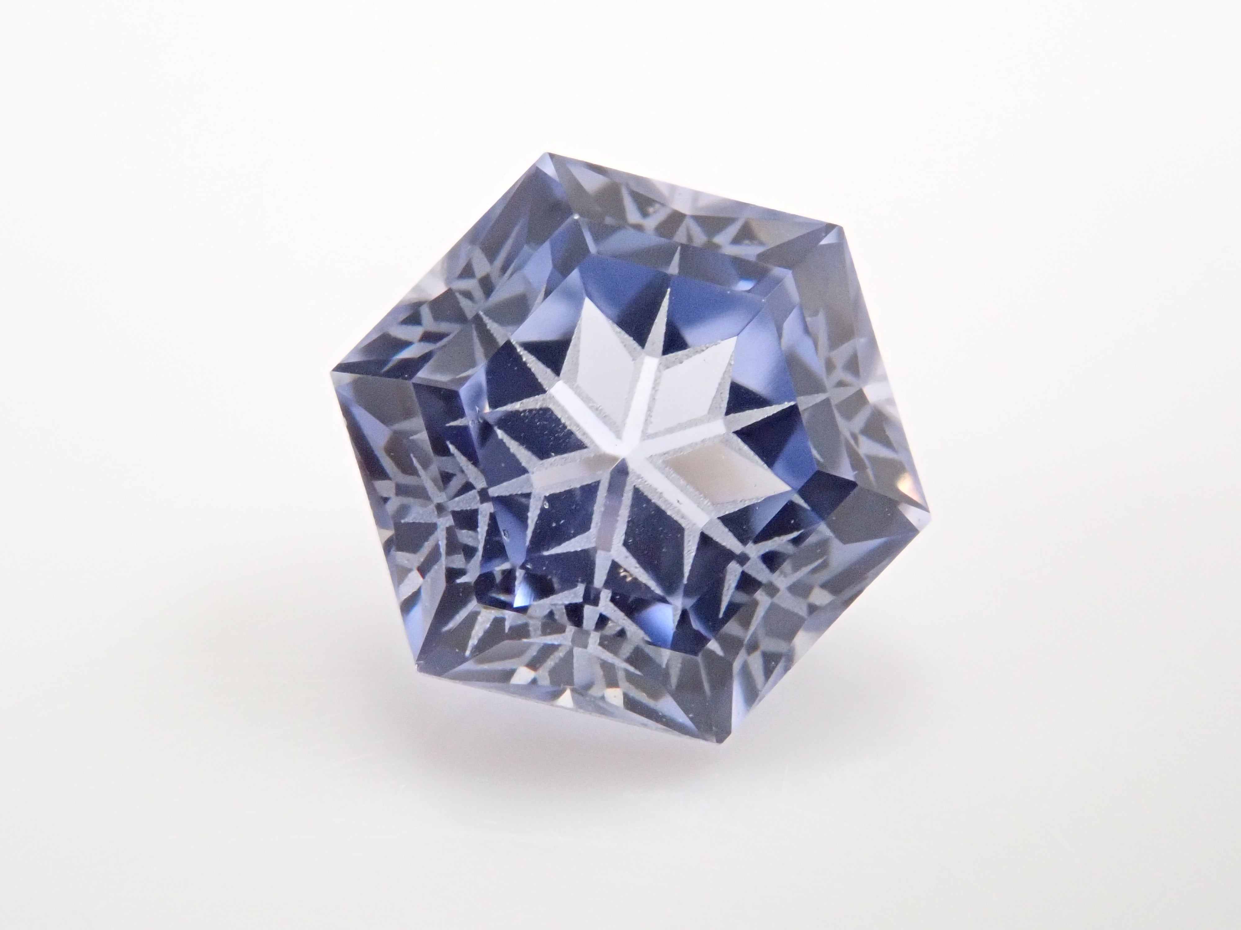 【抽選販売_20260301_02】【ゆきんこカット】合成サファイア 2.220ctルース（合成ブルーサファイア）