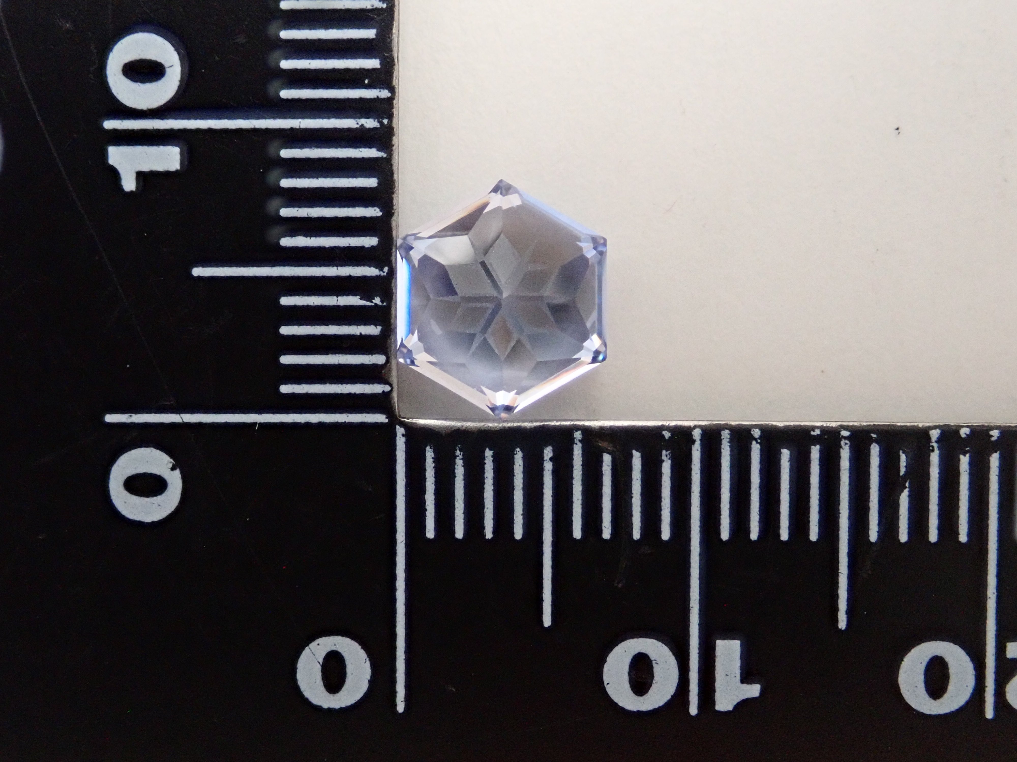 【抽選販売_20260301_02】【ゆきんこカット】合成サファイア 2.220ctルース（合成ブルーサファイア）