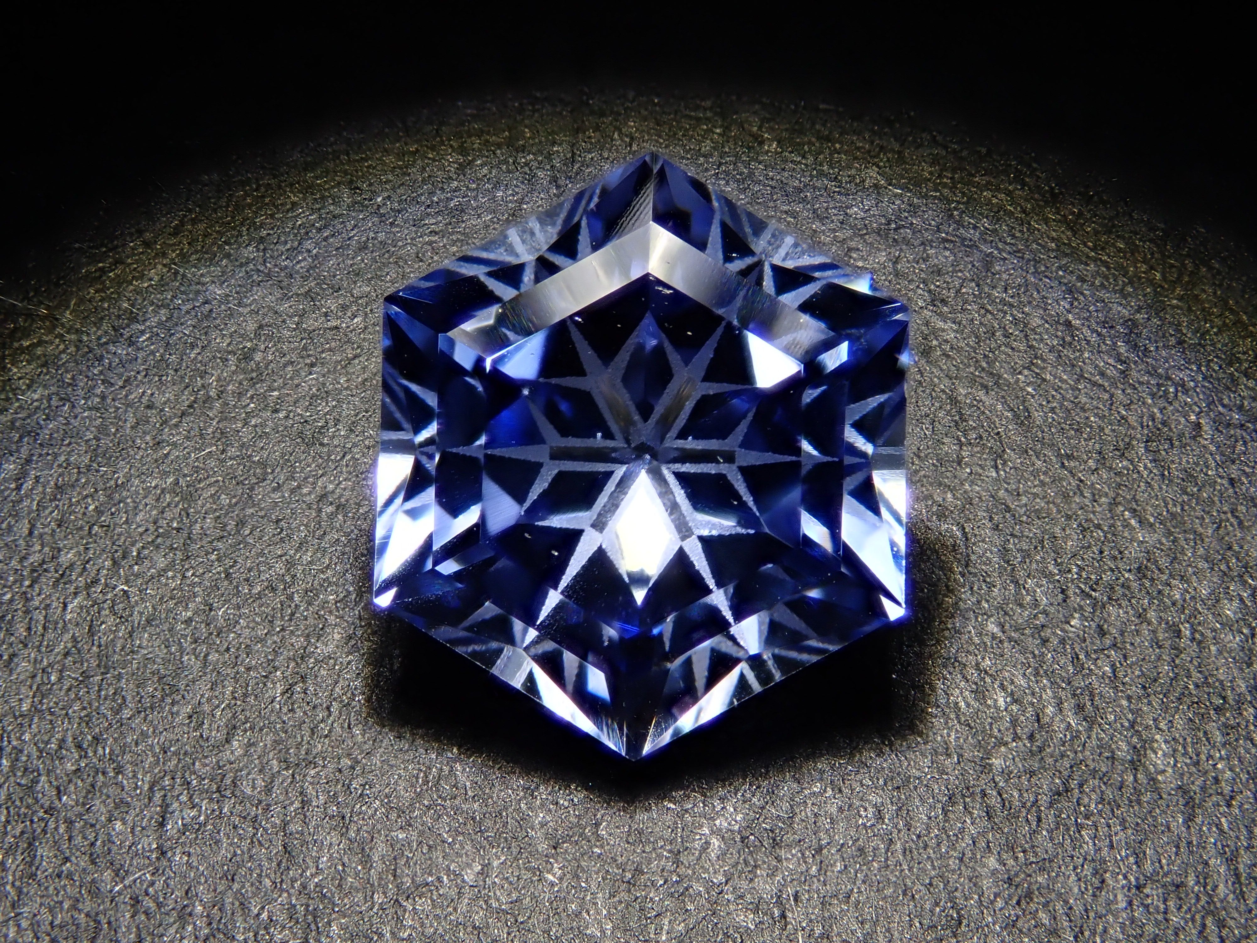 [Yukinko Cut] Synthetic Sapphire 2.102ct Loose Stone