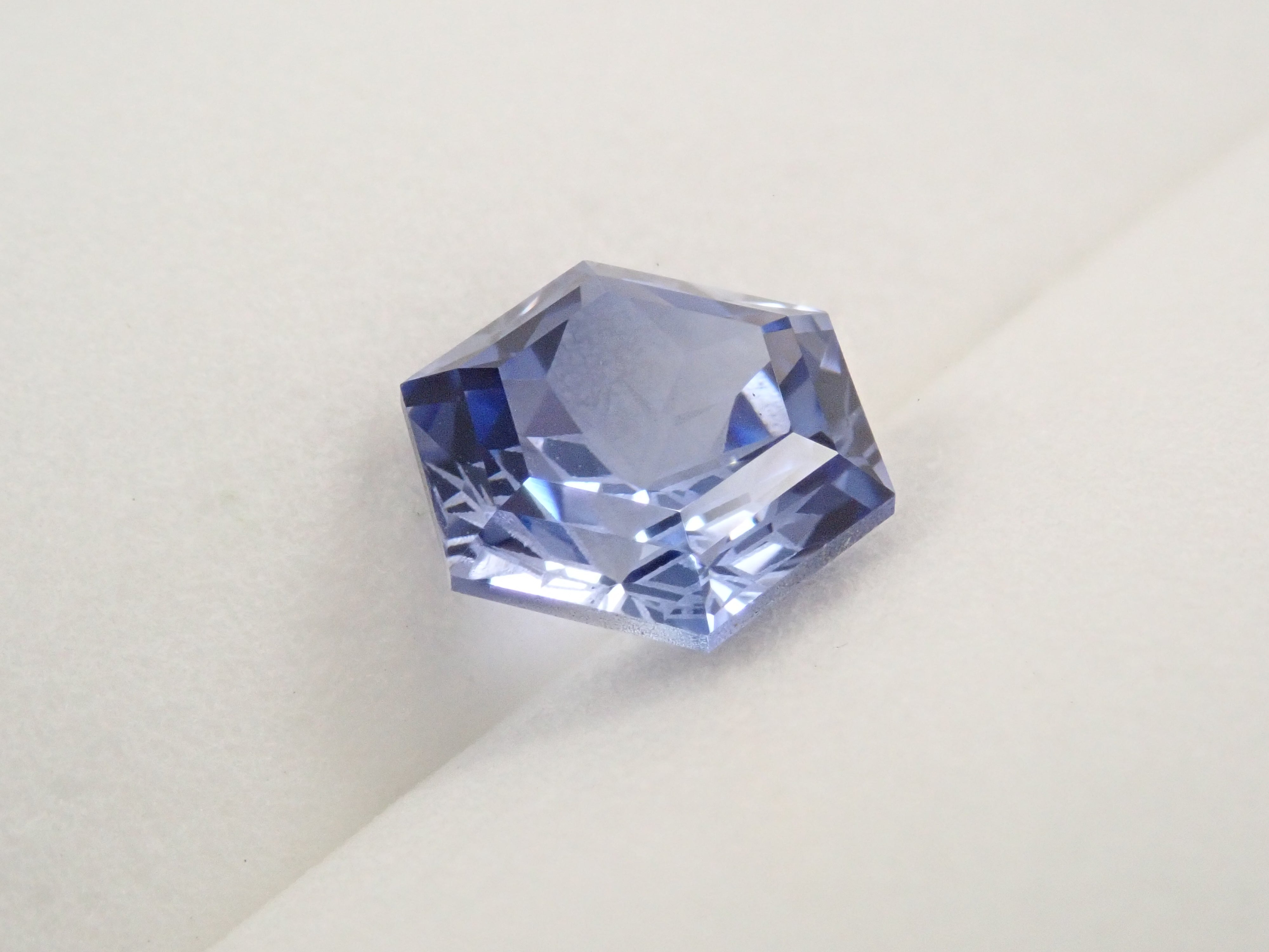 [Yukinko Cut] Synthetic Sapphire 2.102ct Loose Stone