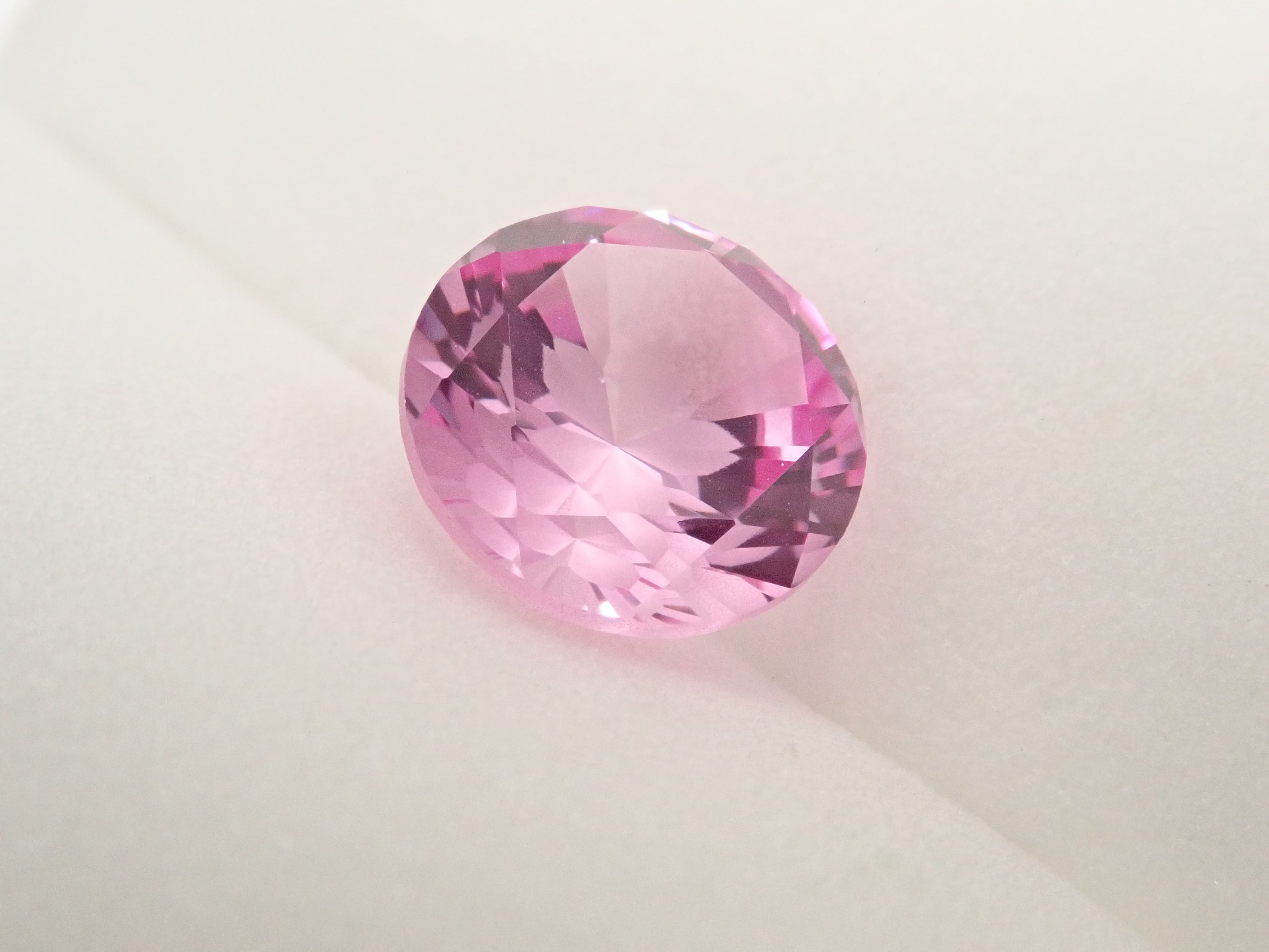 [Sakura InCut] Synthetic Sapphire 2.610ct Loose Stone (Synthetic Pink Sapphire)