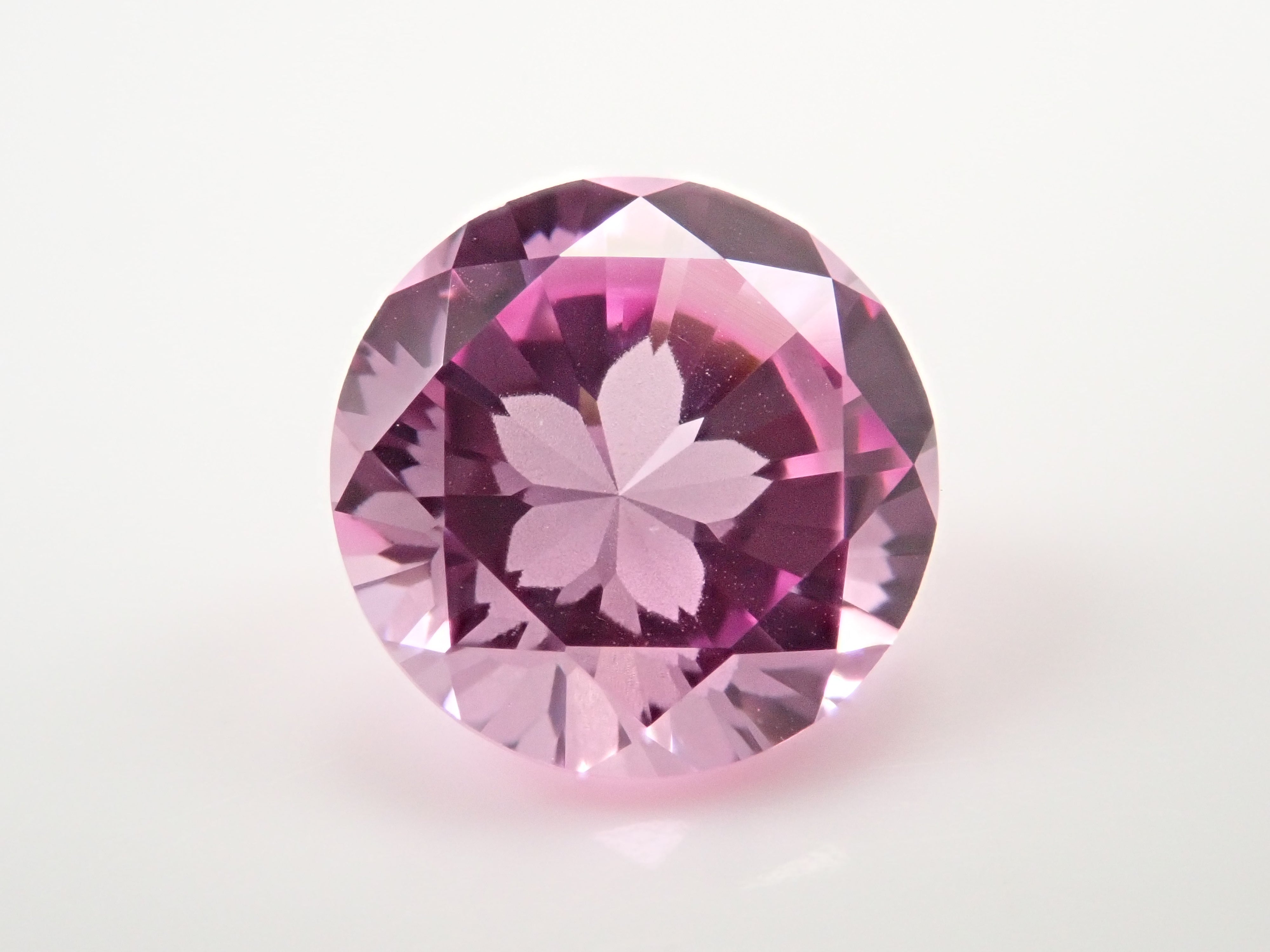 [Sakura InCut] Synthetic Sapphire 2.610ct Loose Stone (Synthetic Pink Sapphire)