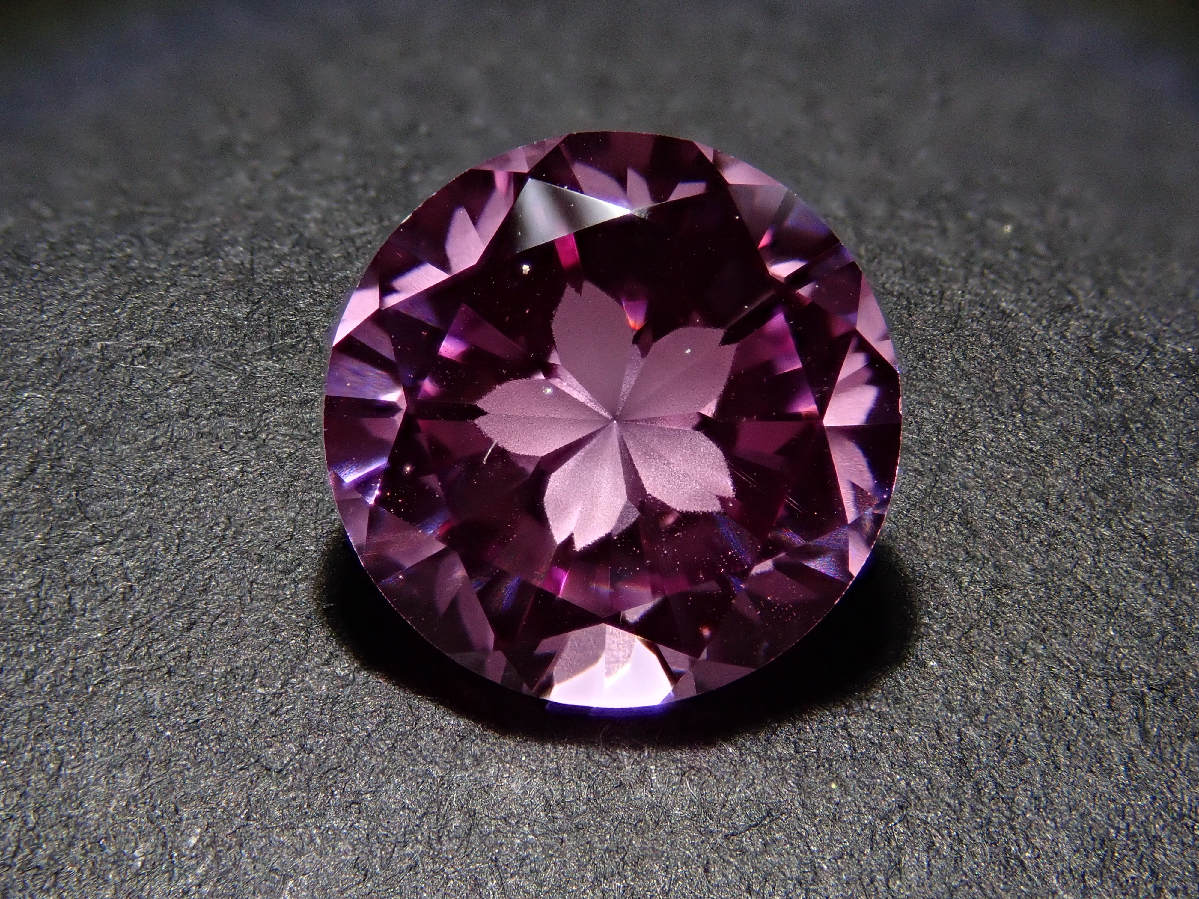 [Sakura InCut] Synthetic Sapphire 2.610ct Loose Stone (Synthetic Pink Sapphire)