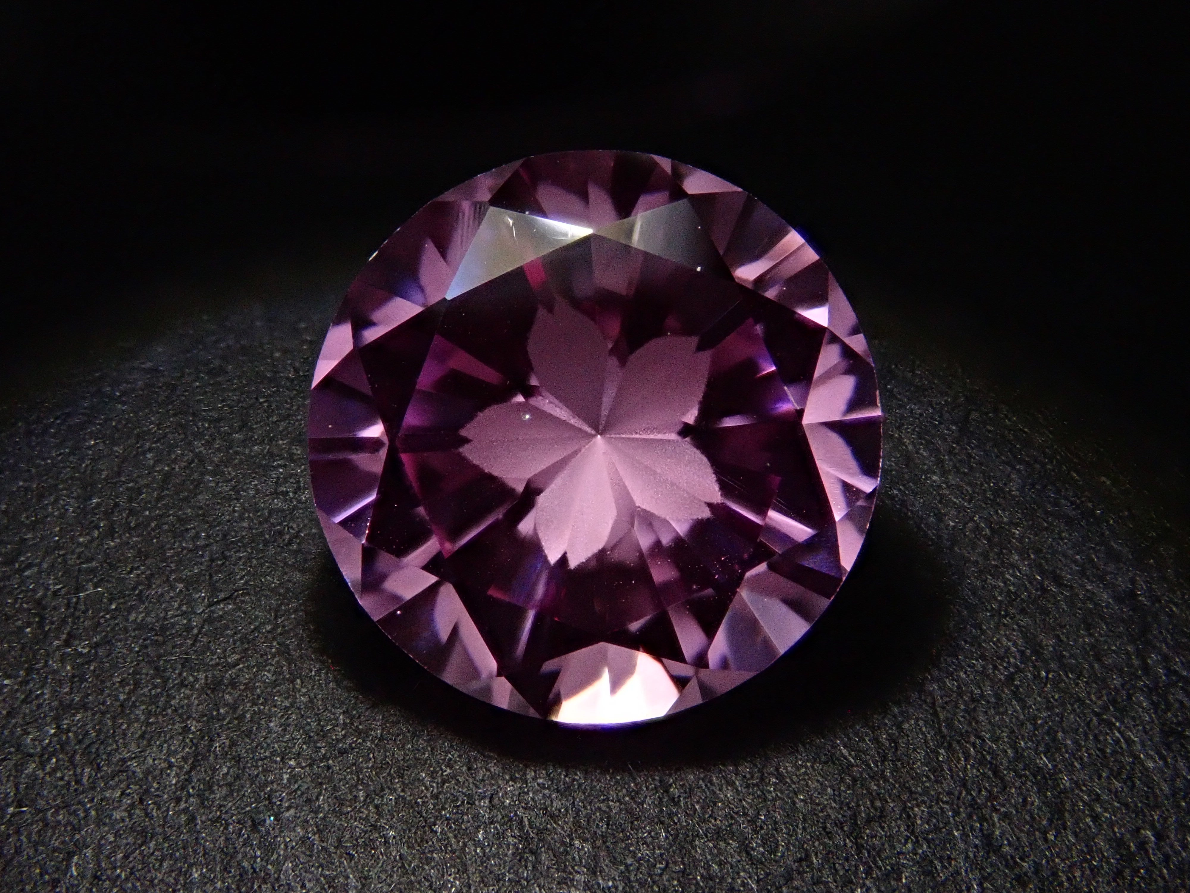 [Sakura InCut] Synthetic Sapphire 2.610ct Loose Stone (Synthetic Pink Sapphire)