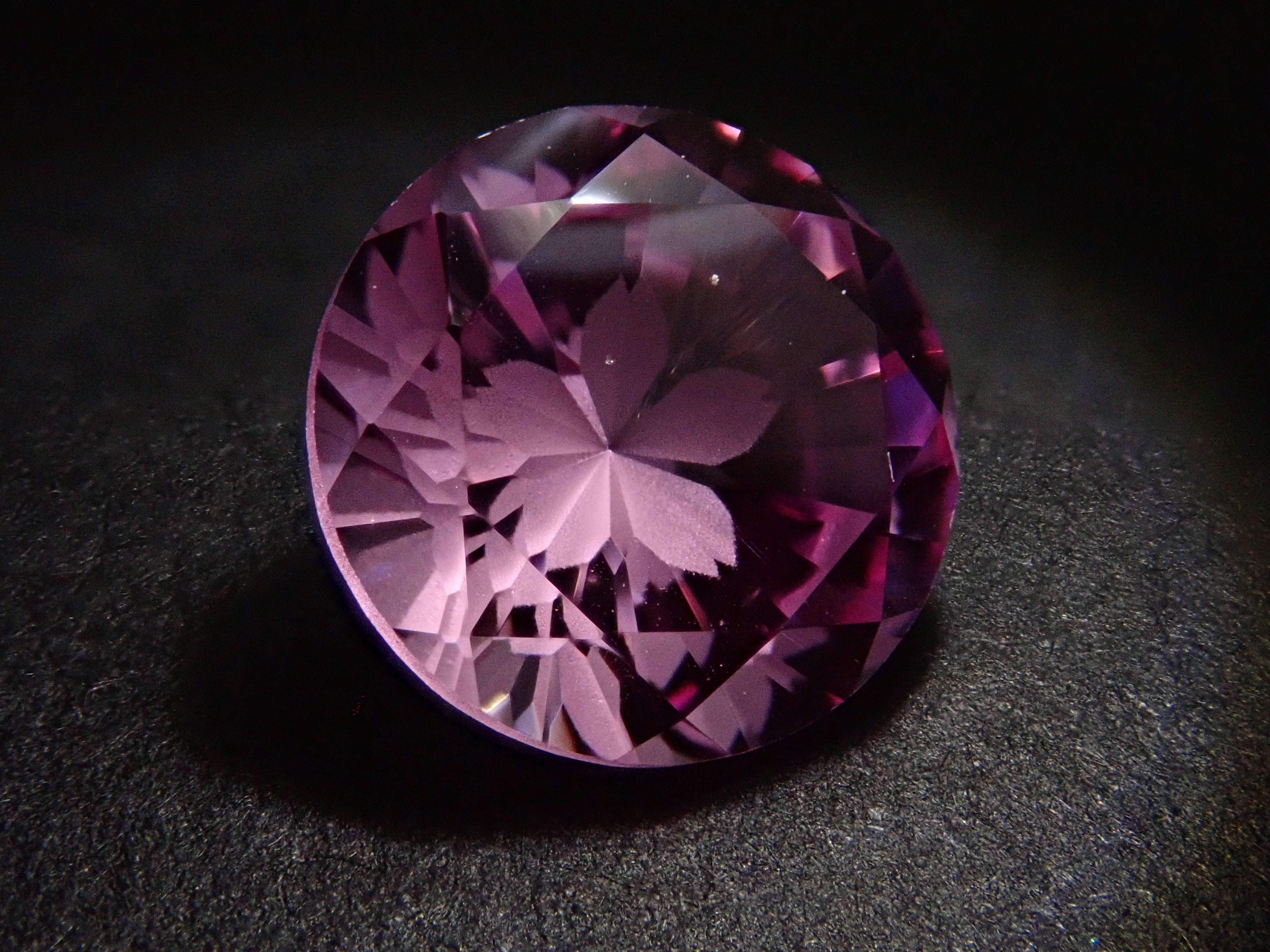 [Sakura InCut] Synthetic Sapphire 2.610ct Loose Stone (Synthetic Pink Sapphire)