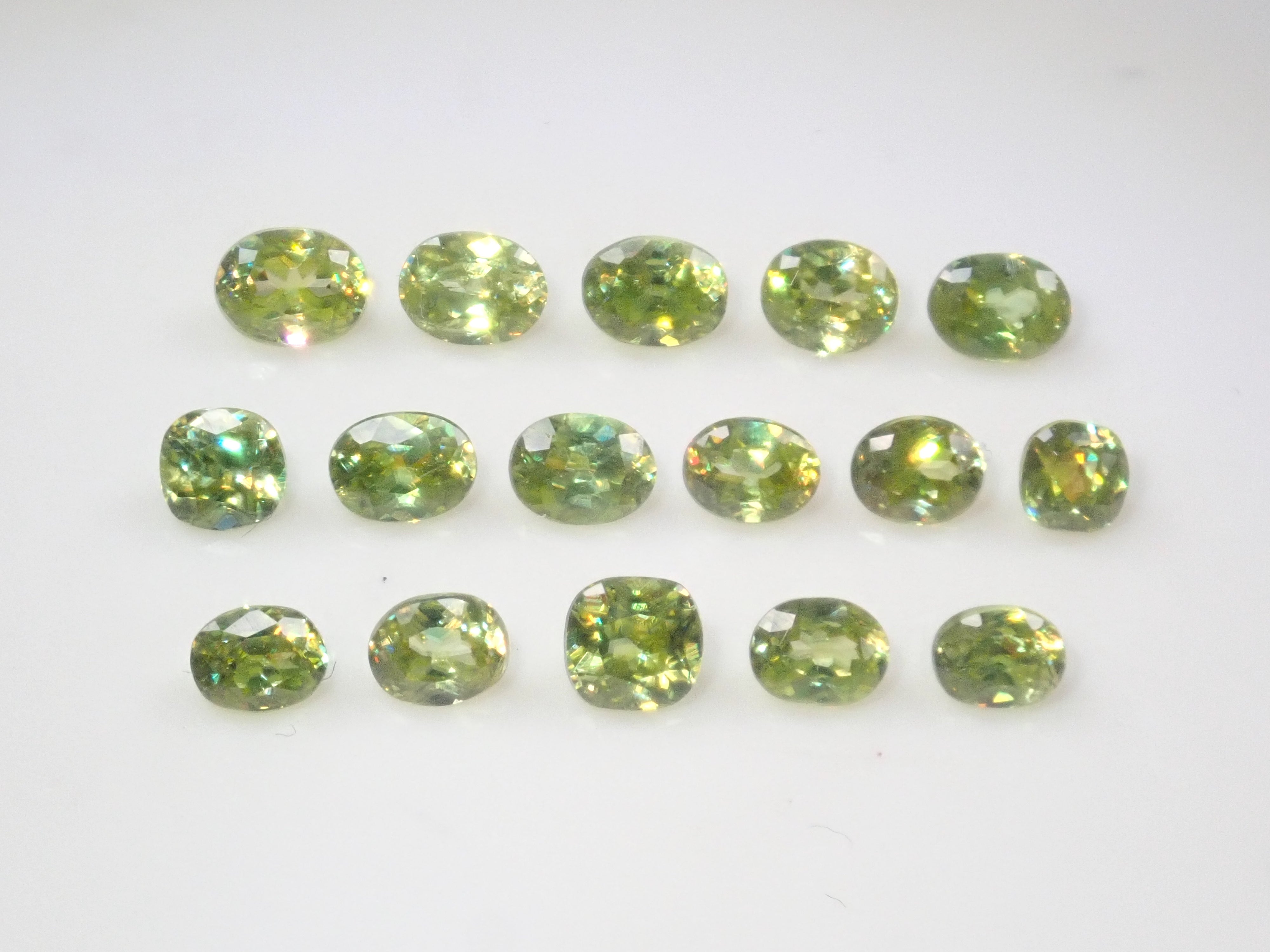 [On sale from 10pm on 2/16] [Limited to 16 stones] 1 loose sphene stone from Zimbabwe [Multiple purchase discounts available]