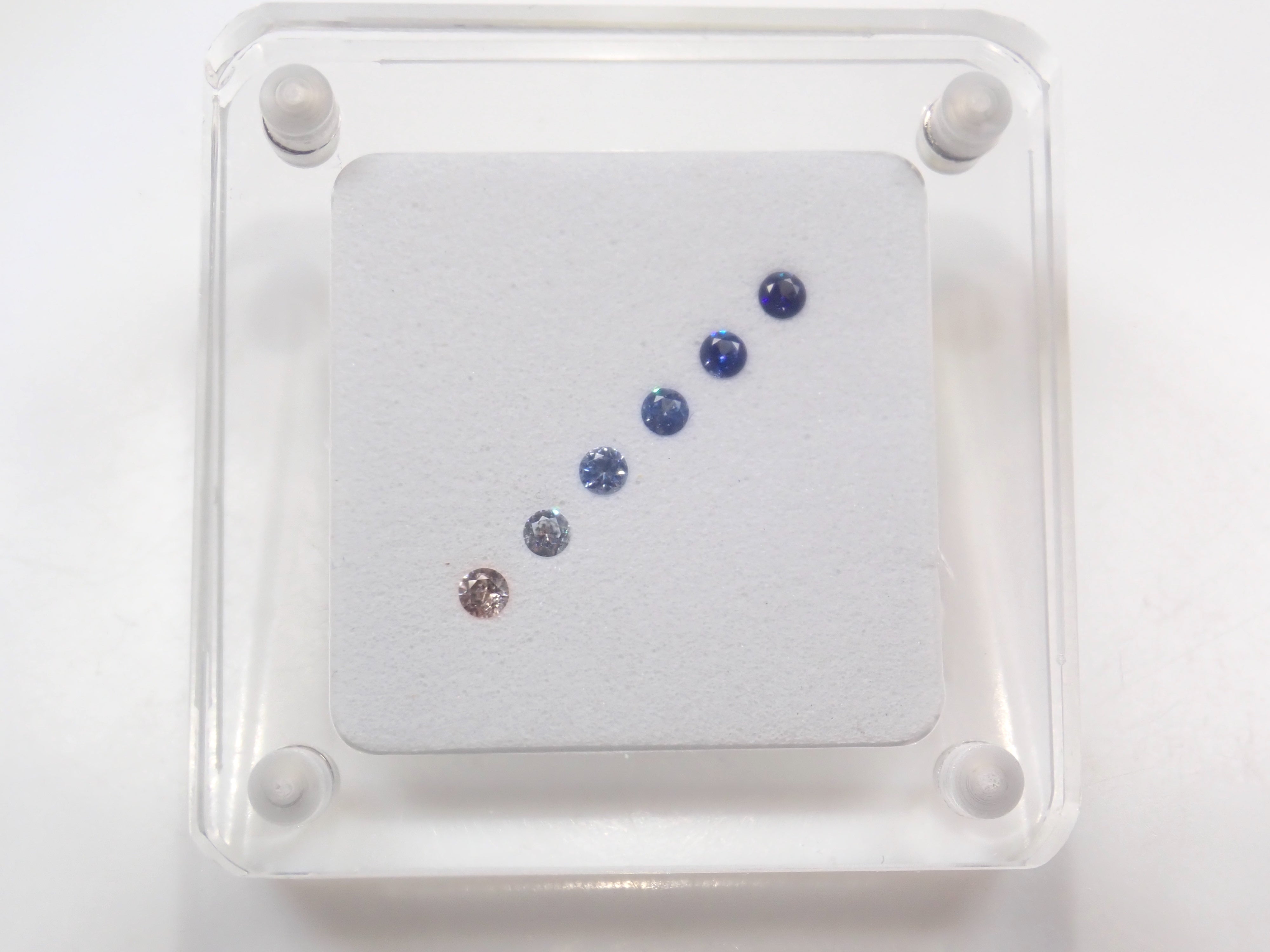 【9/26 22時販売】《限定1セット》ベニトアイトグラデーション6石セット（2.0mm,ラウンドカット,トップクオリティ含む）ルース