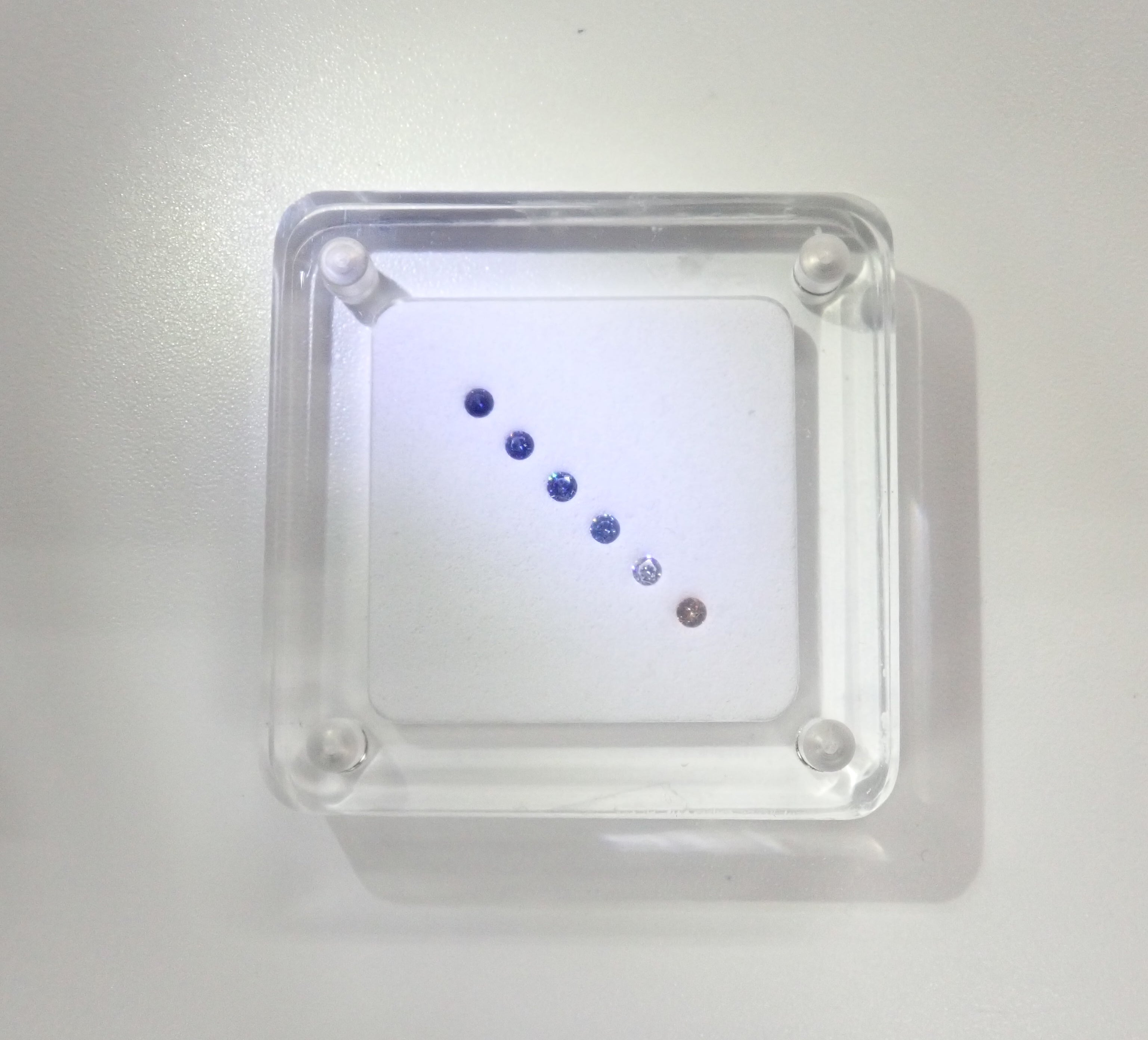 【2/15 22時販売】《限定1セット・ツーソン新着》ベニトアイトグラデーション6石セット（1.75mm,ラウンドカット,トップクオリティ含む）