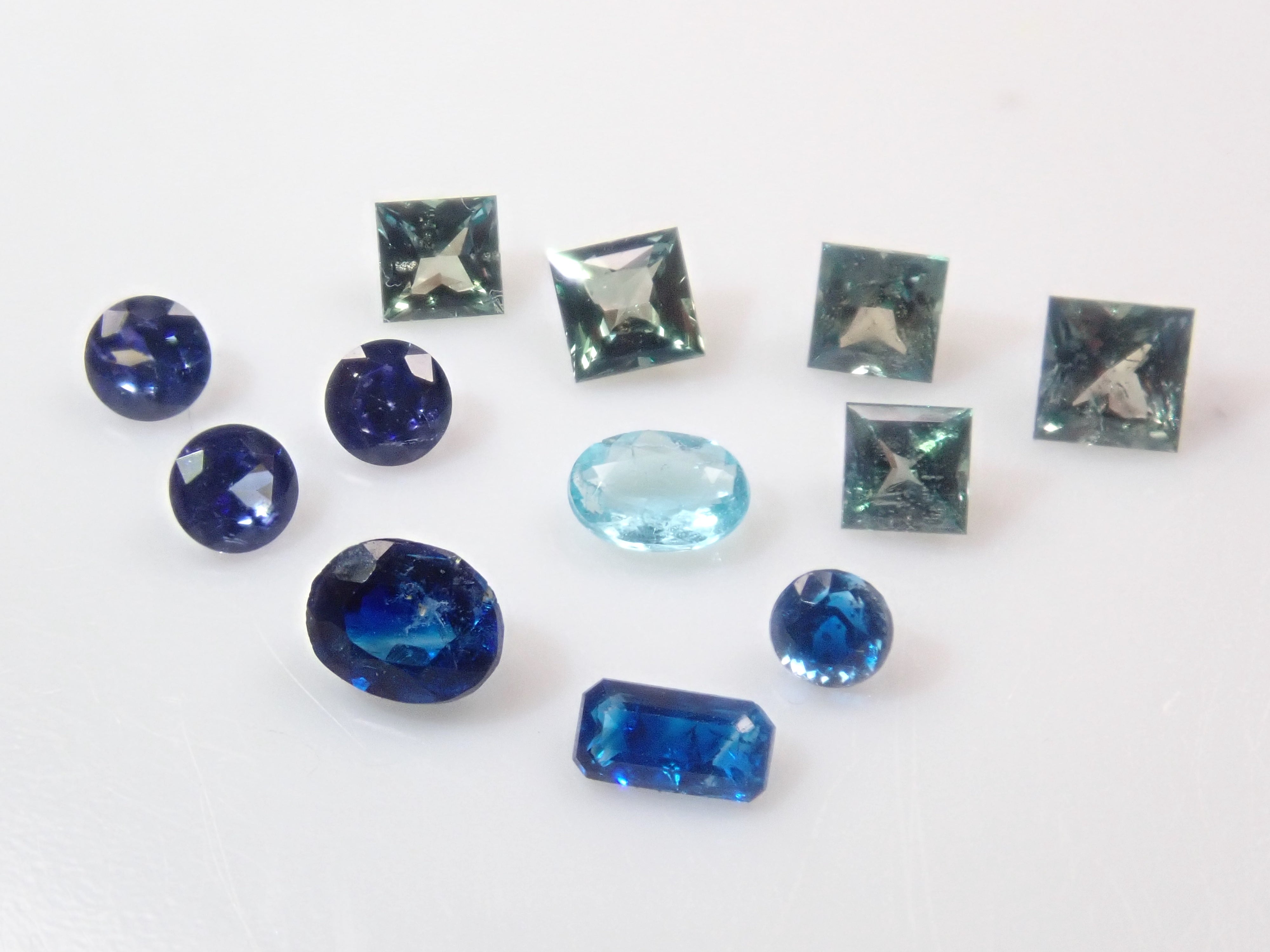 【8/17 22時販売】《限定12石》レアストーンガチャ💎ベニトアイト・ジンバブエ産ユークレース・ブラジル産アレキサンドライト・パライバトルマリン1石ルース《複数購入割引有》