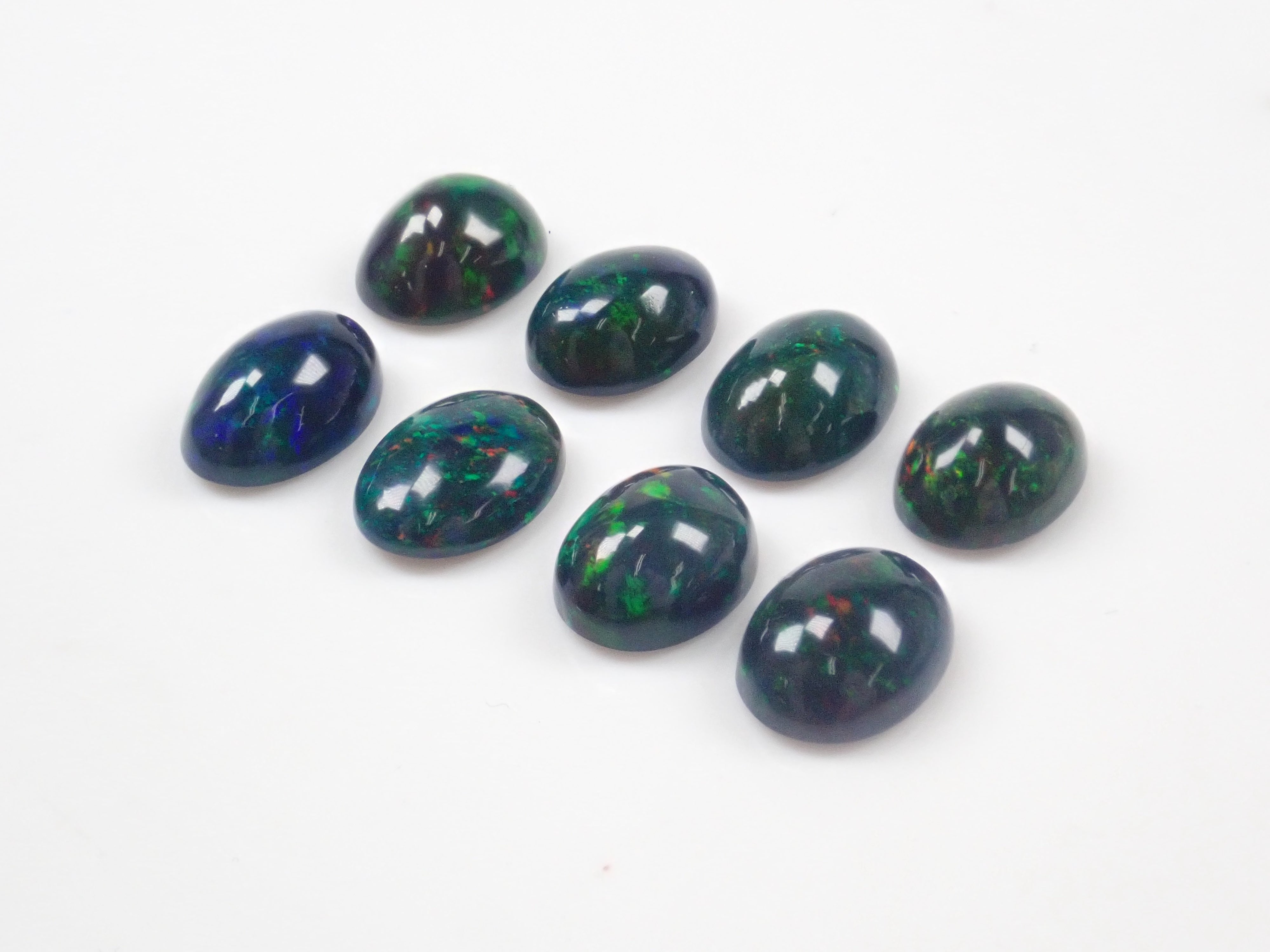 Limited to 8 stones: Ethiopian black opal (heat-treated, identification instructions included, average 2ct, approx. 11x8mm) 1 loose stone (multiple purchase discounts available)