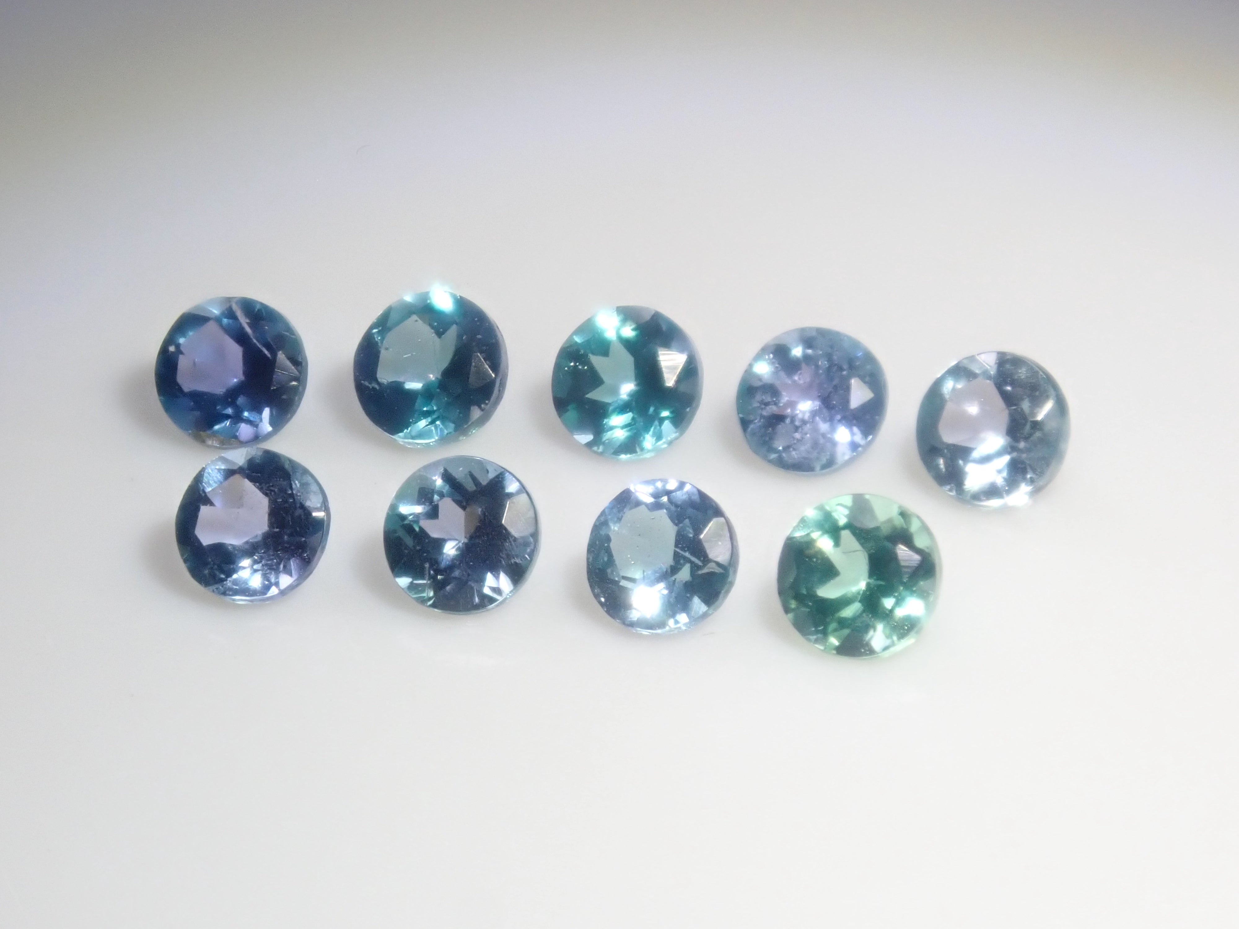 コーネルピンガチャ💎タンザニア産コーネルピン0.413ct（プリズマ