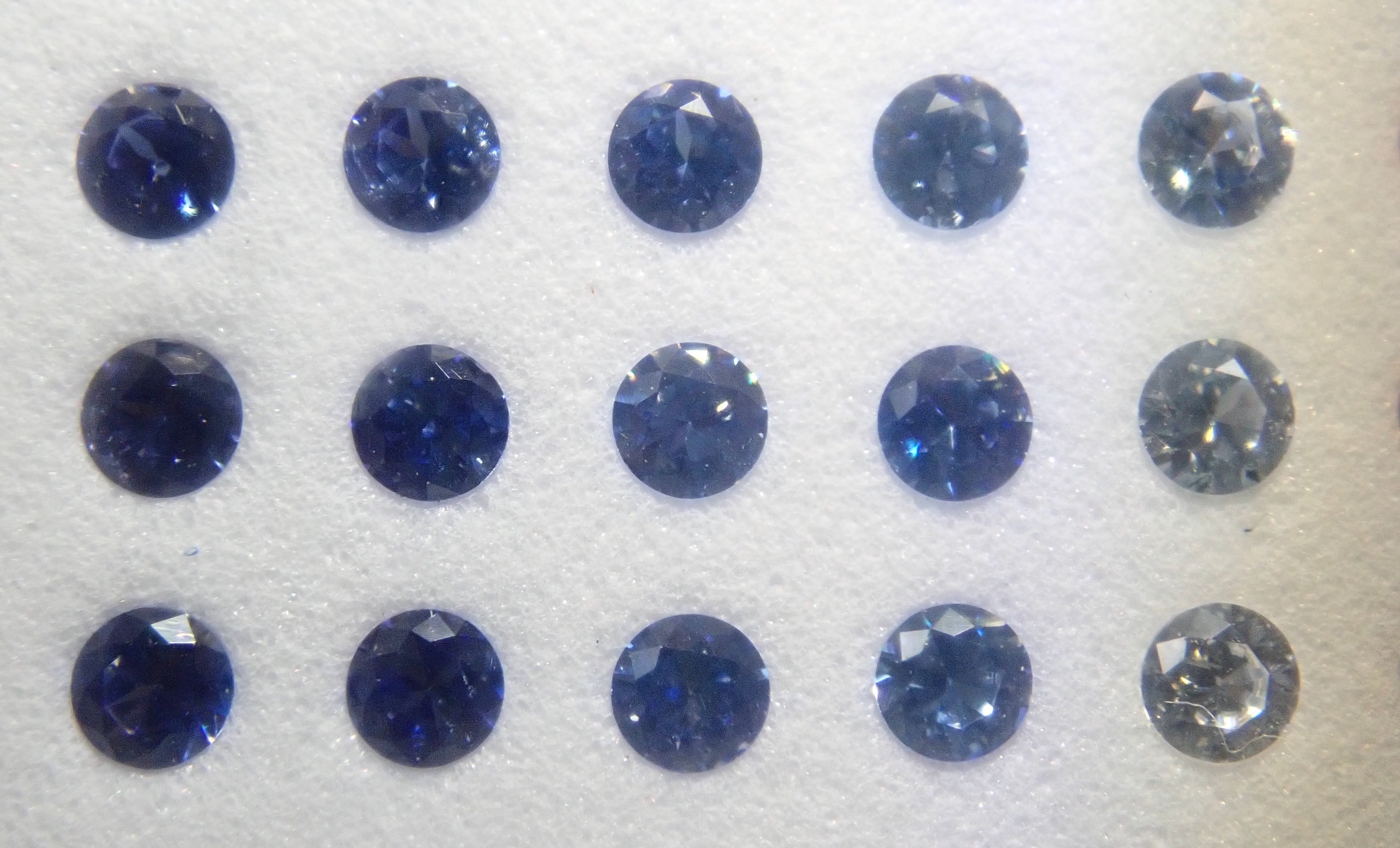 【9/23 22時販売】《限定4セット》ベニトアイトグラデーション6石セット（1.8mm,ラウンドカット,トップクオリティ含む）ルース《複数購入割引有》