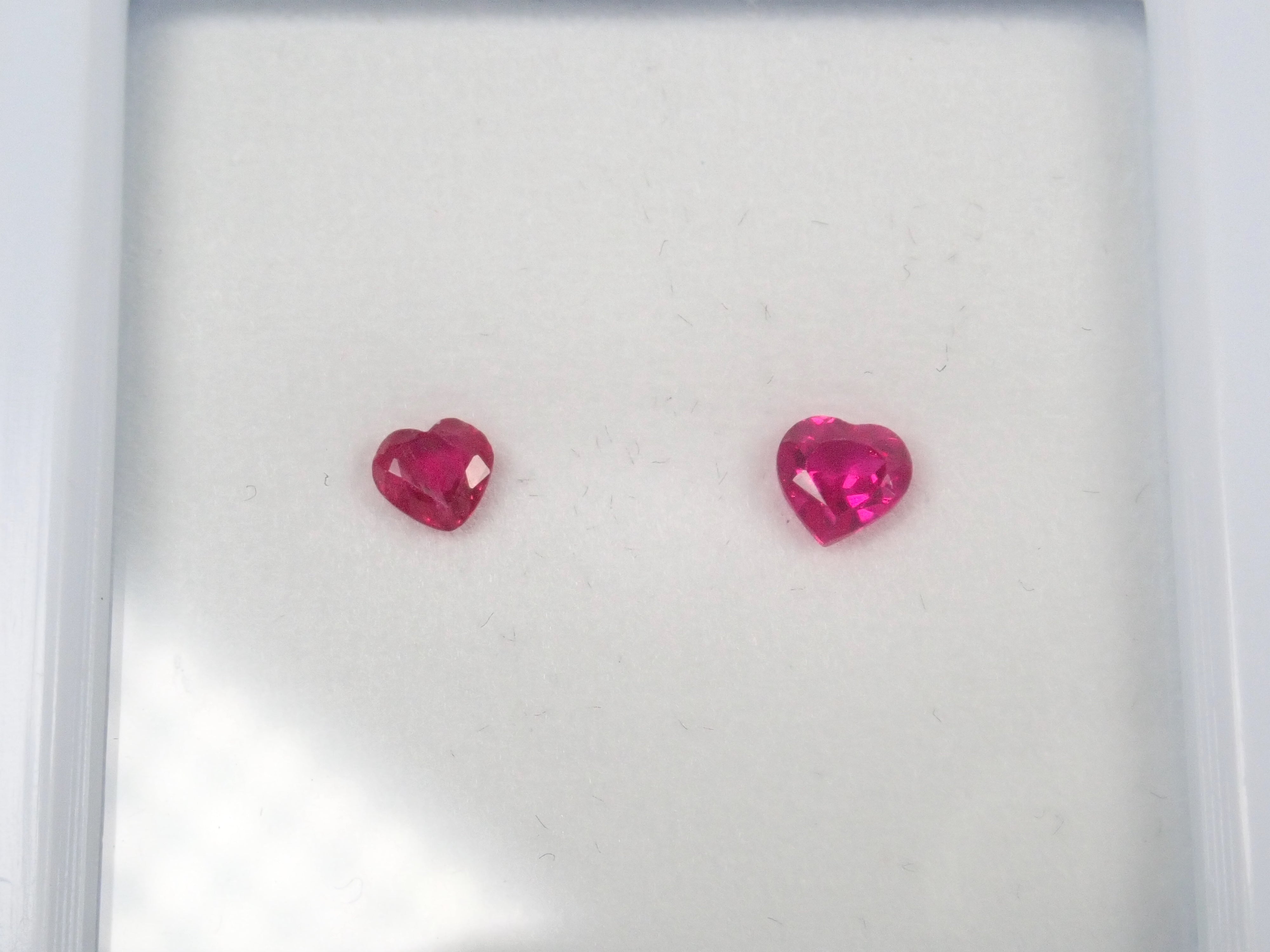 Limited to 5 sets: Natural ruby ​​&amp; synthetic ruby ​​2 stone set (heart shape, with sortine) Multiple purchase discounts available