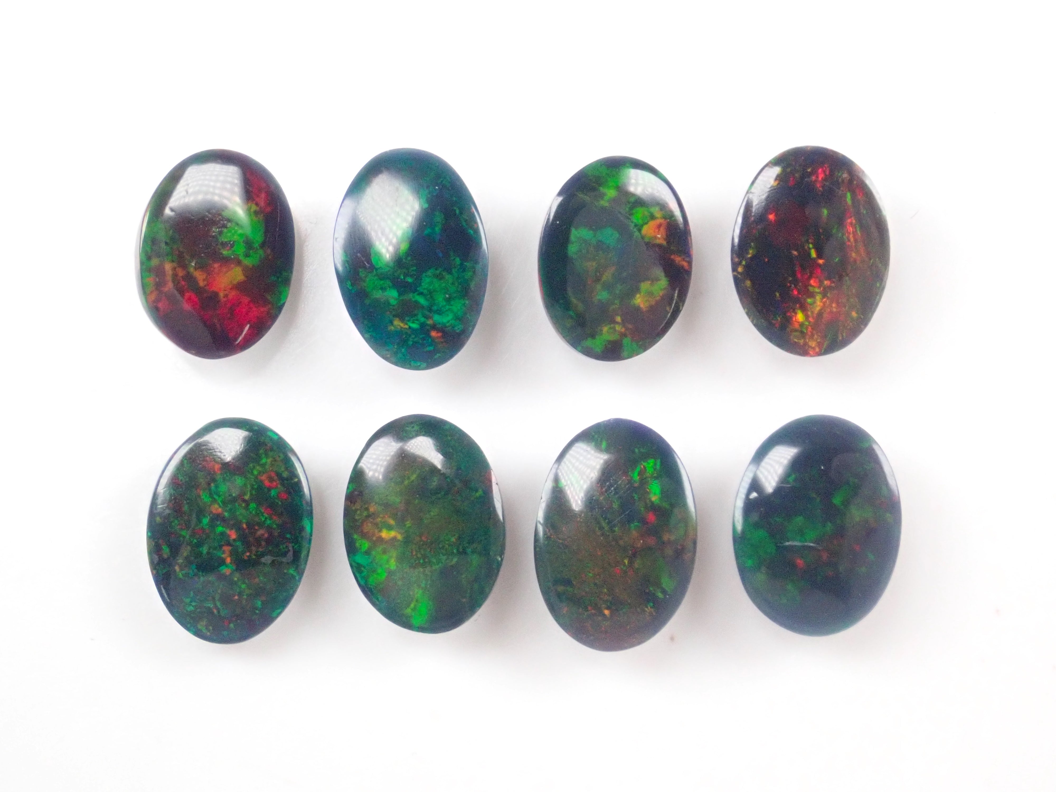 Limited to 8 stones: Ethiopian black opal (heat-treated, identification instructions included, average 2ct, approx. 11x8mm) 1 loose stone (multiple purchase discounts available)