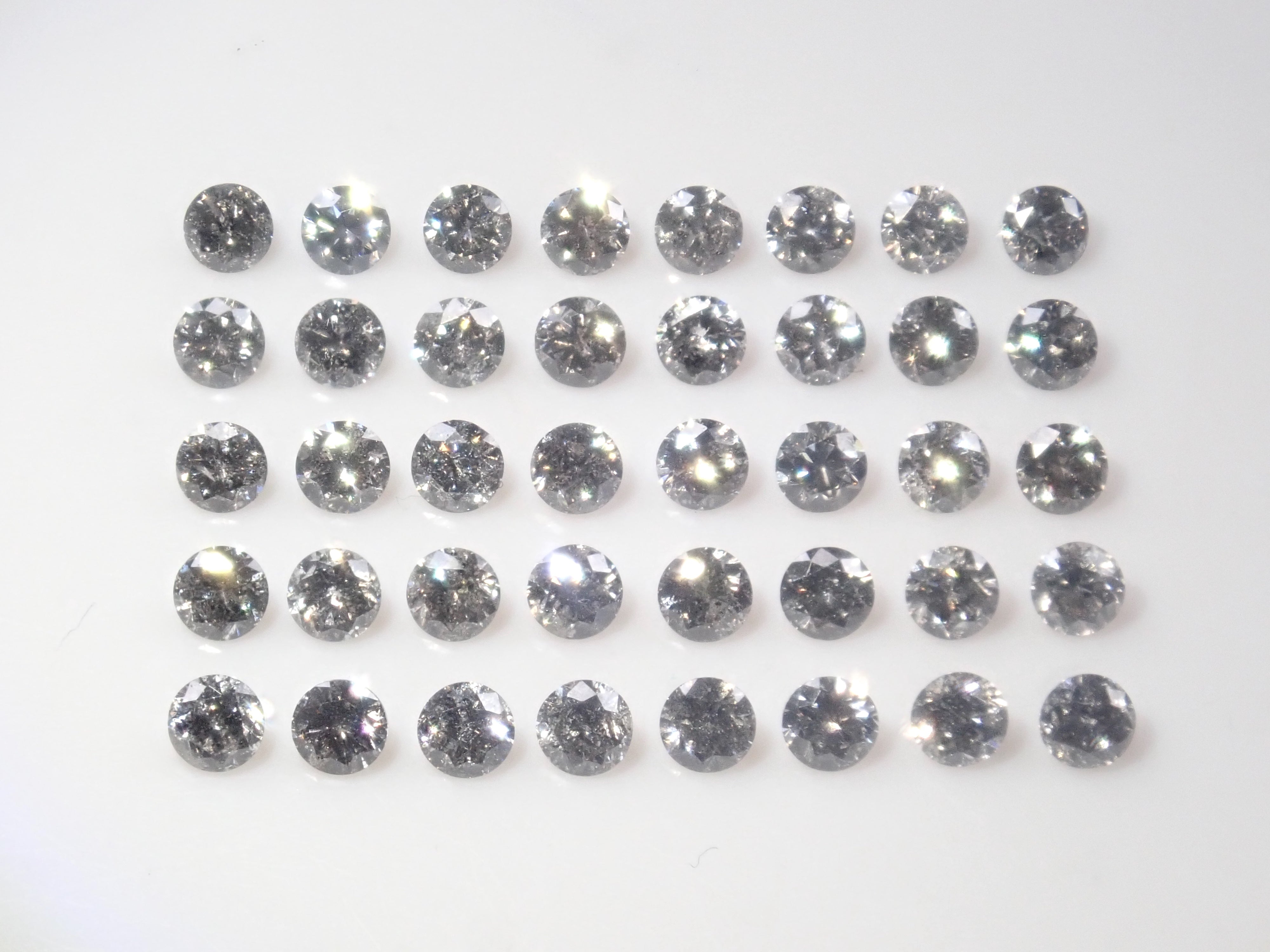 [On sale from 10pm on 12/7] {Limited to 40 stones} Salt and pepper diamond (2mm, melee diamond) 1 loose stone {Multiple purchase discounts available}