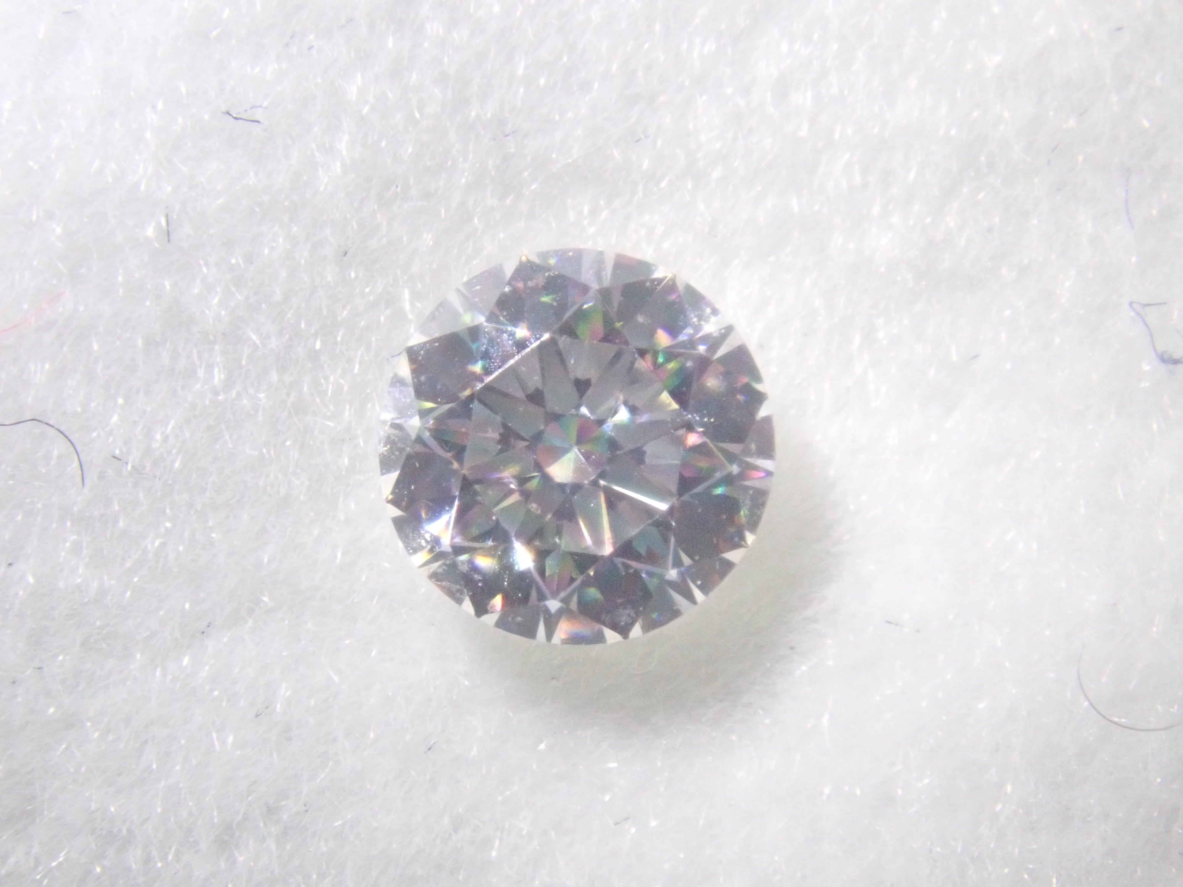 お楽しみジェムガチャ💎通常29,800円のダイヤモンド（D/VS/3EX H&C 中