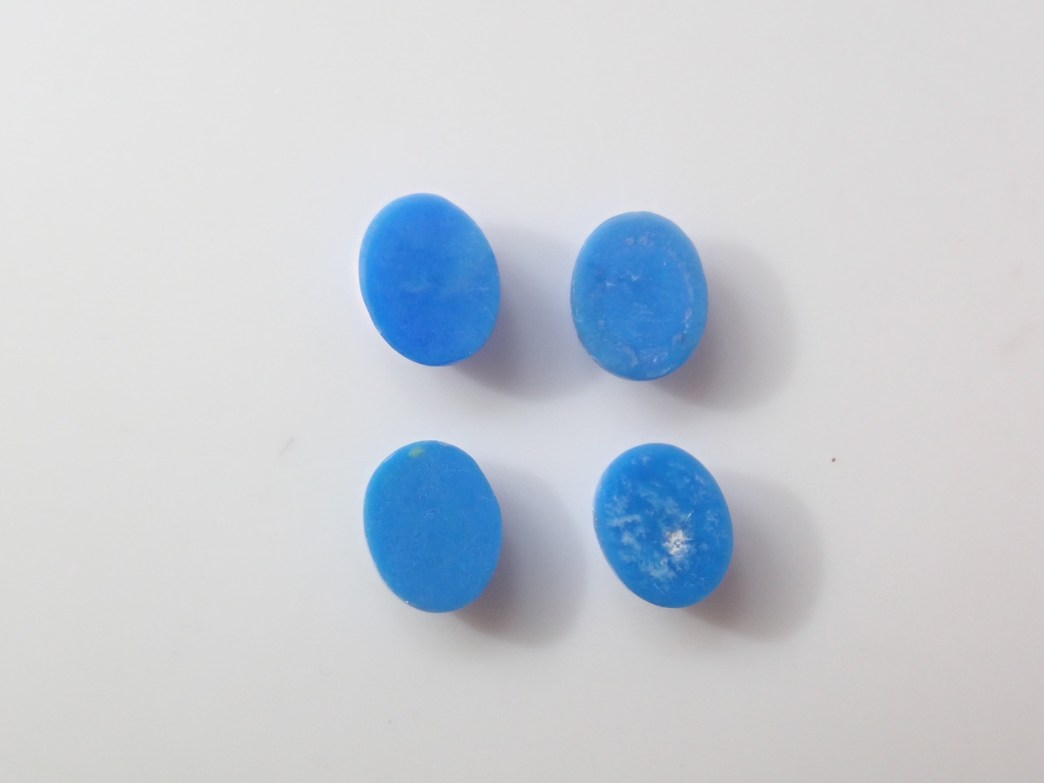 数量限定》セルレアイト（和名：疑トルコ石）4×5mm カボション1石