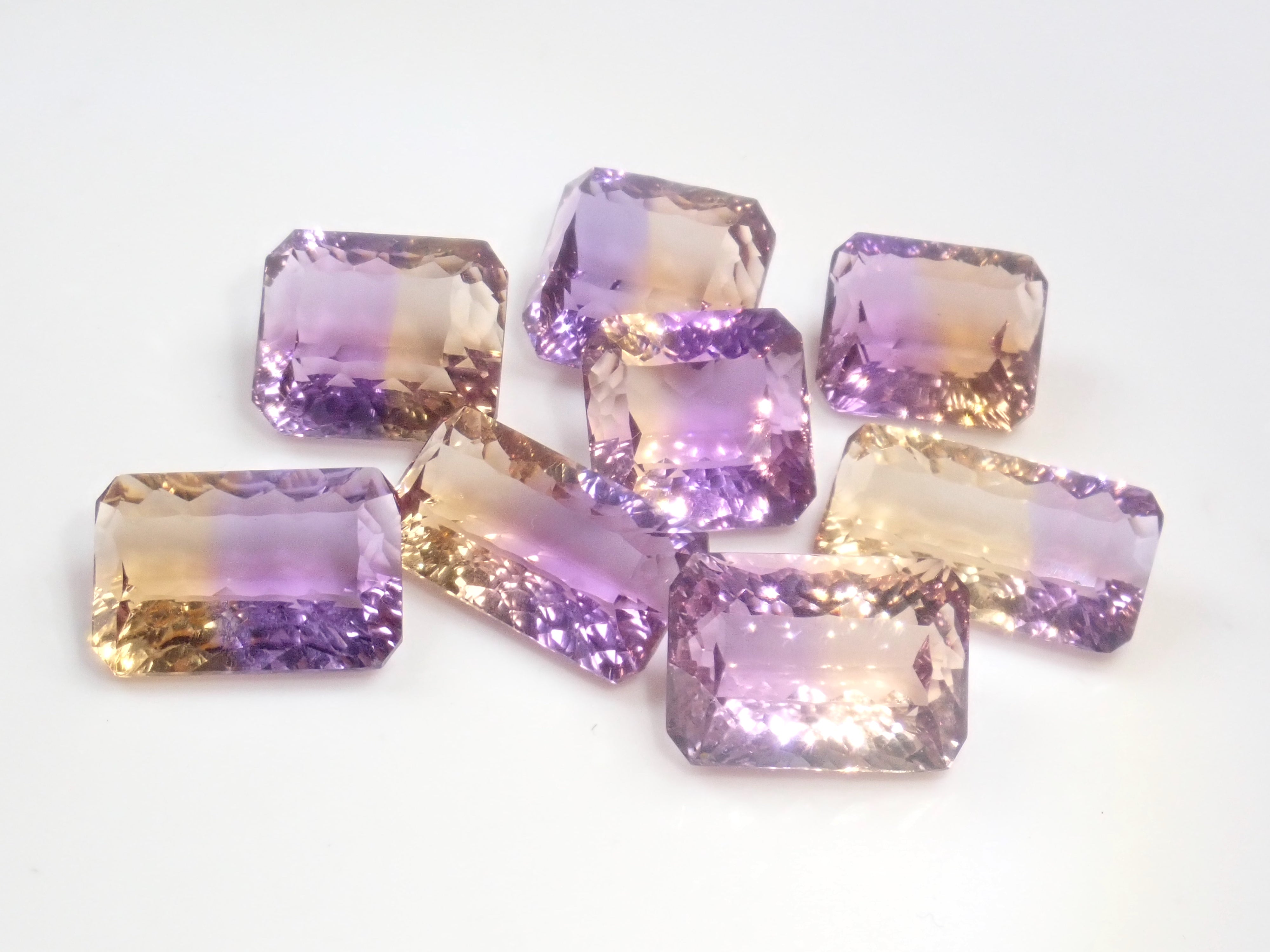 [On sale at 22:00 on 6/20] {Limited to 8 stones} 1 Brazilian ametrine loose stone (concave cut, average 7ct) {Multiple purchase discounts available}