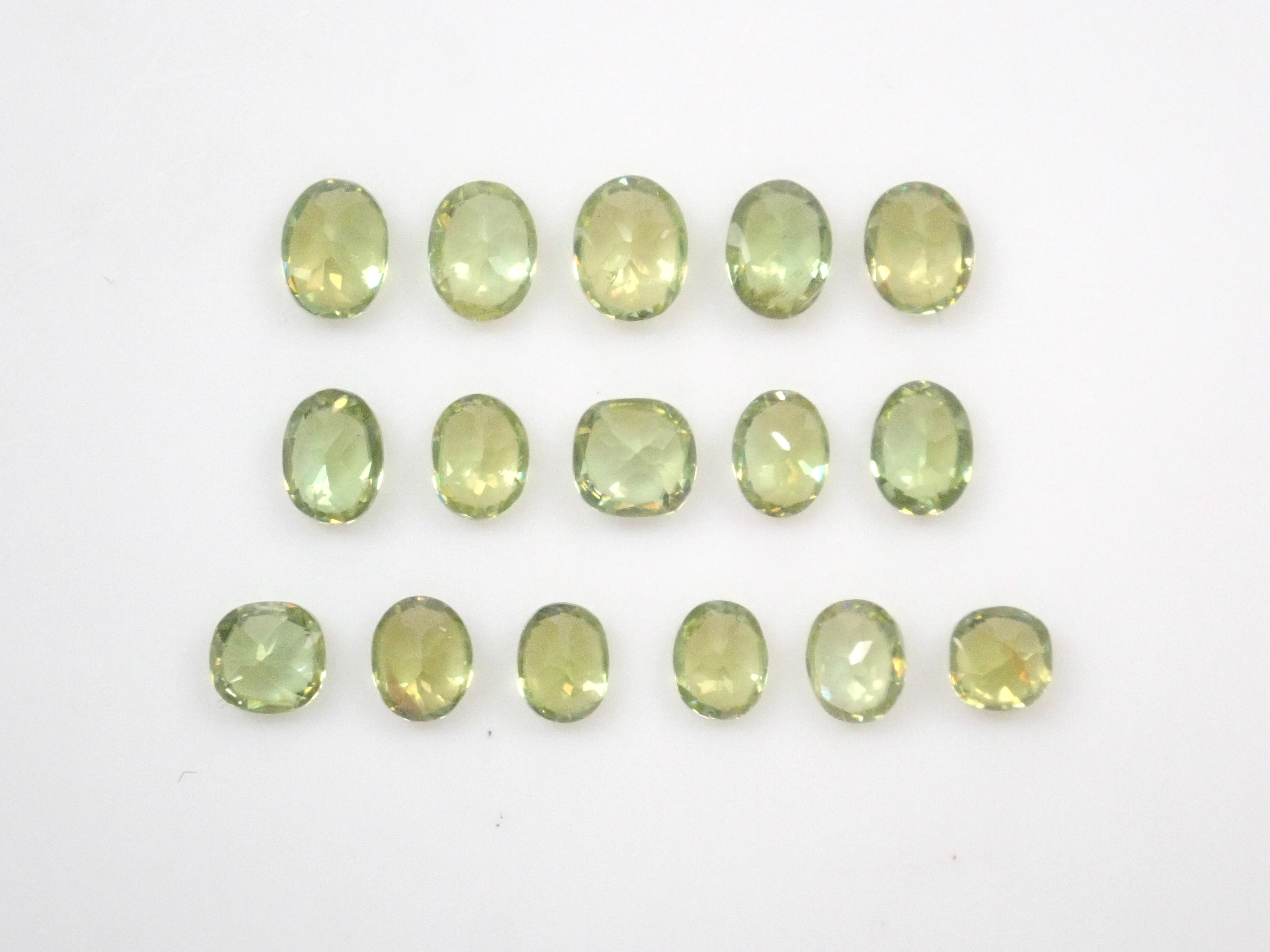 [On sale from 10pm on 2/16] [Limited to 16 stones] 1 loose sphene stone from Zimbabwe [Multiple purchase discounts available]