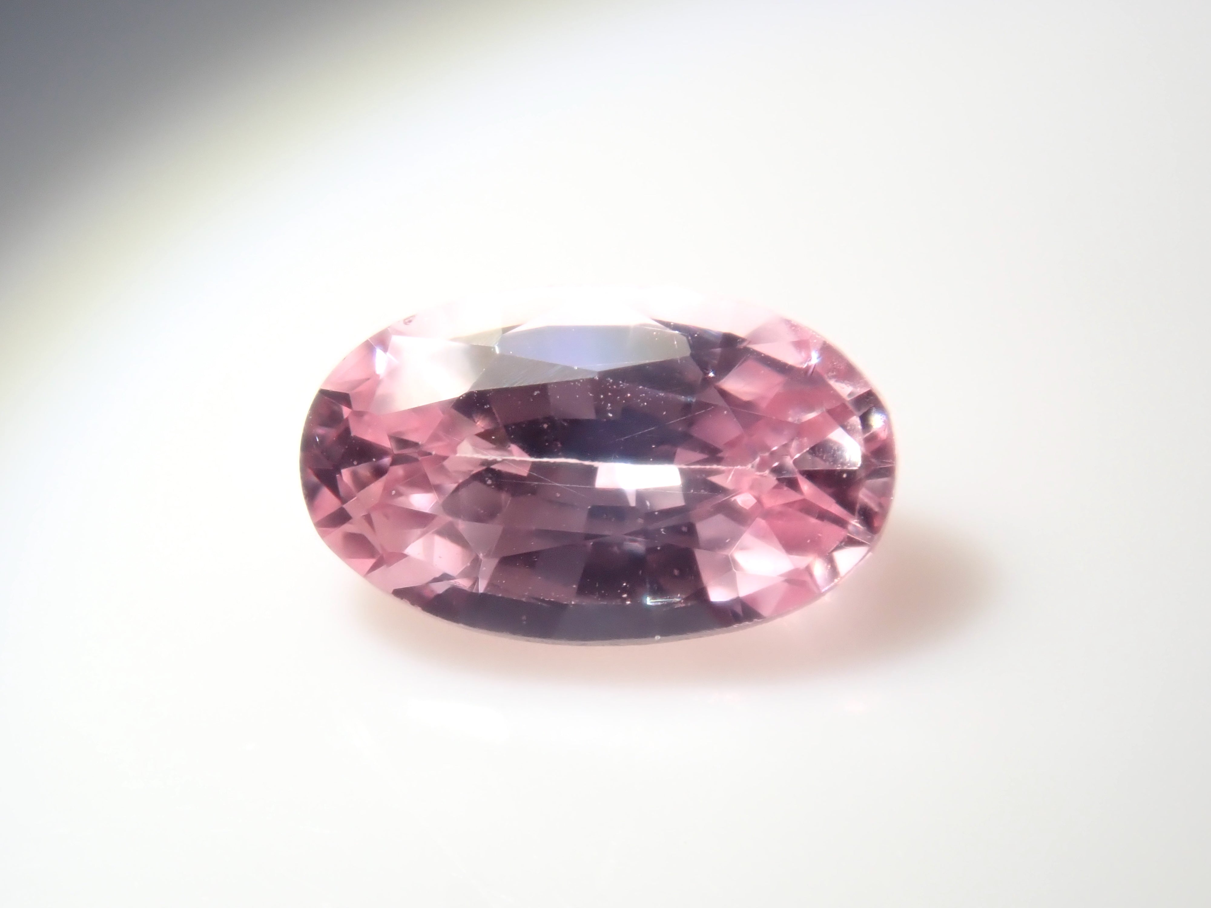 [On sale from 10pm on 8/4] Limited to 7 stones Pink sapphire gacha (Only 1 stone is 0.322ct Padparadscha sapphire with DGL certificate) 1 loose stone [Multiple purchase discounts available]