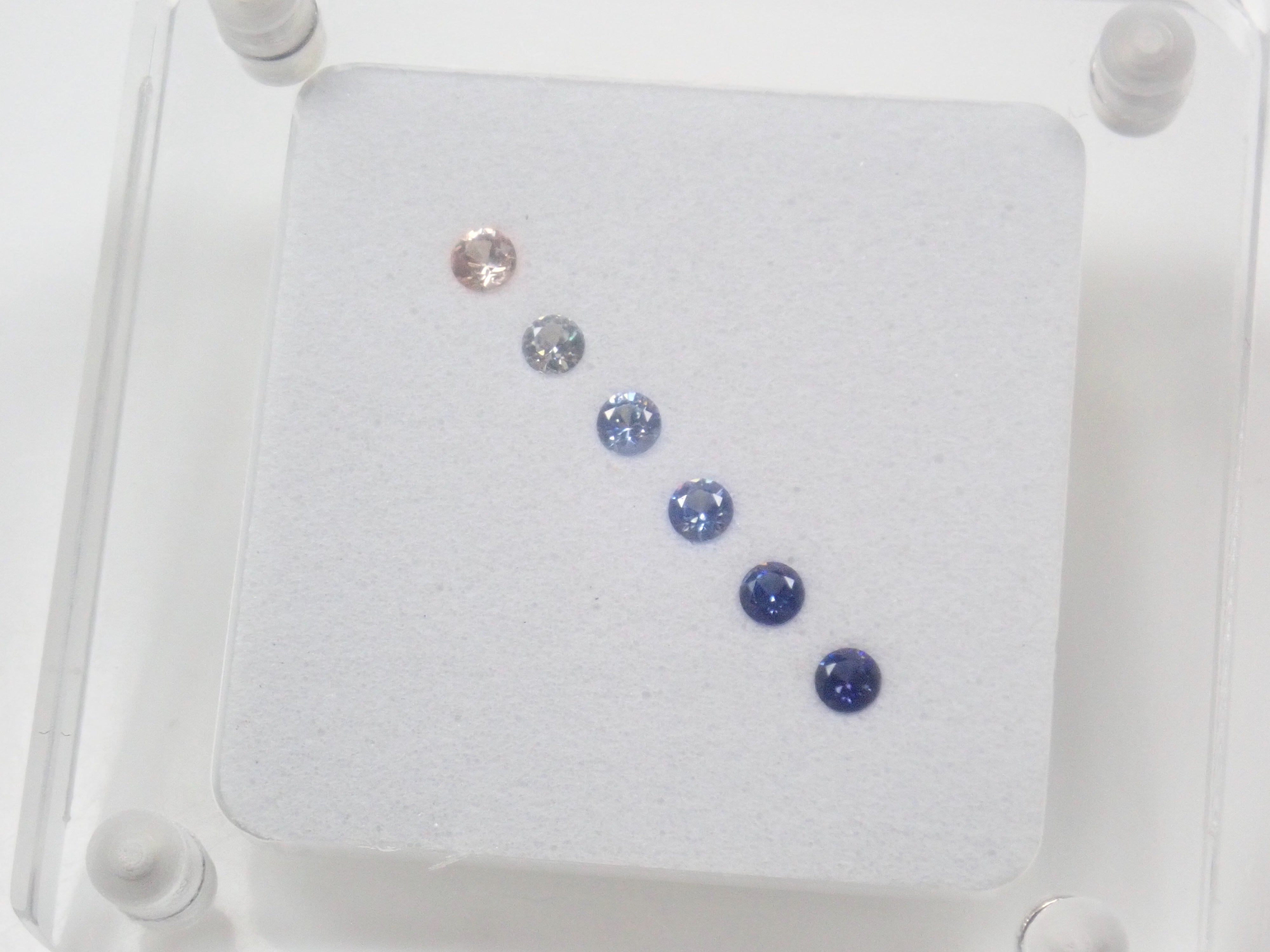 【9/26 22時販売】《限定1セット》ベニトアイトグラデーション6石セット（2.0mm,ラウンドカット,トップクオリティ含む）ルース
