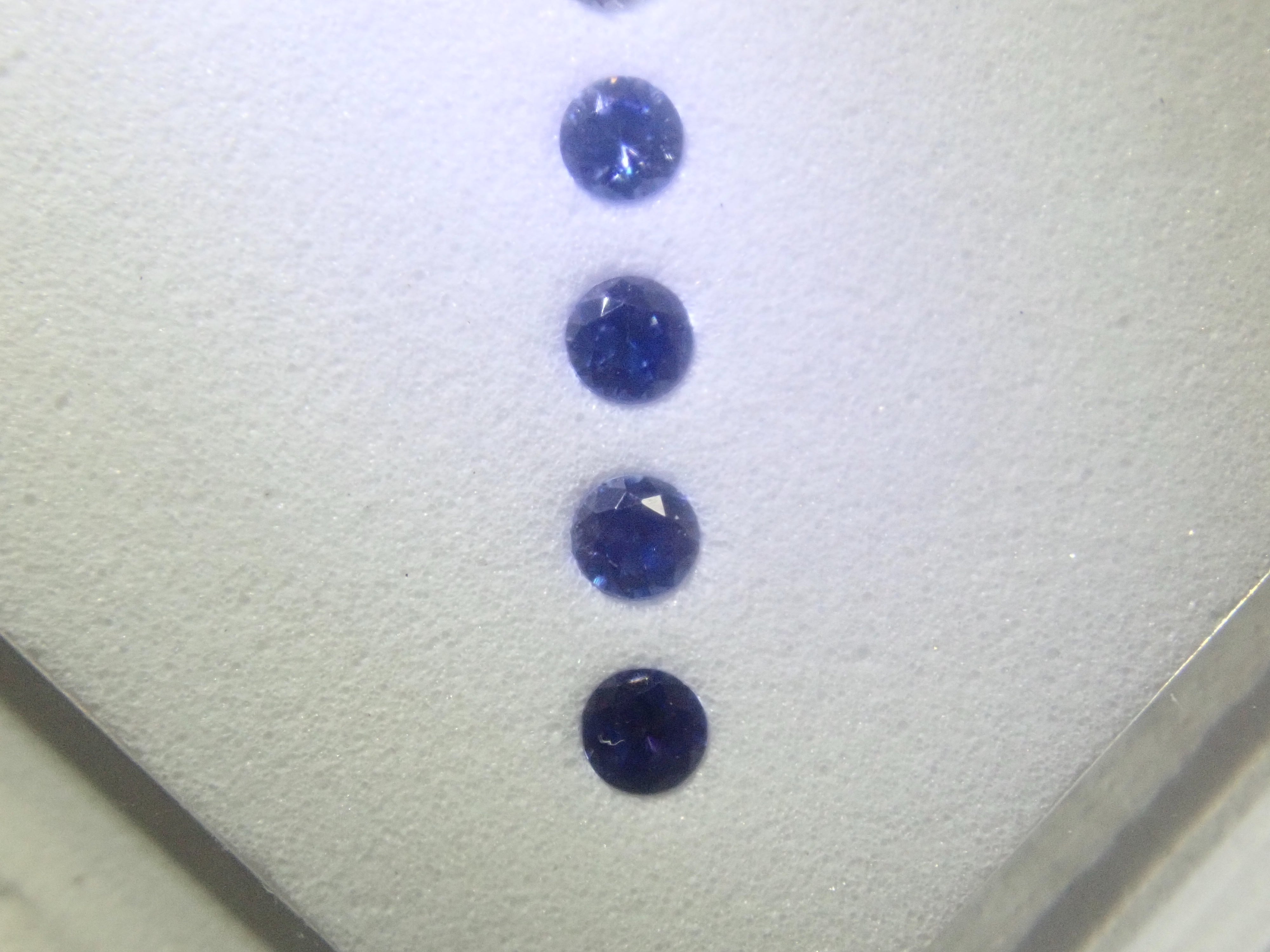 【2/15 22時販売】《限定2セット・ツーソン新着》ベニトアイトグラデーション6石セット（2.25mm,ラウンドカット,トップクオリティ含む）