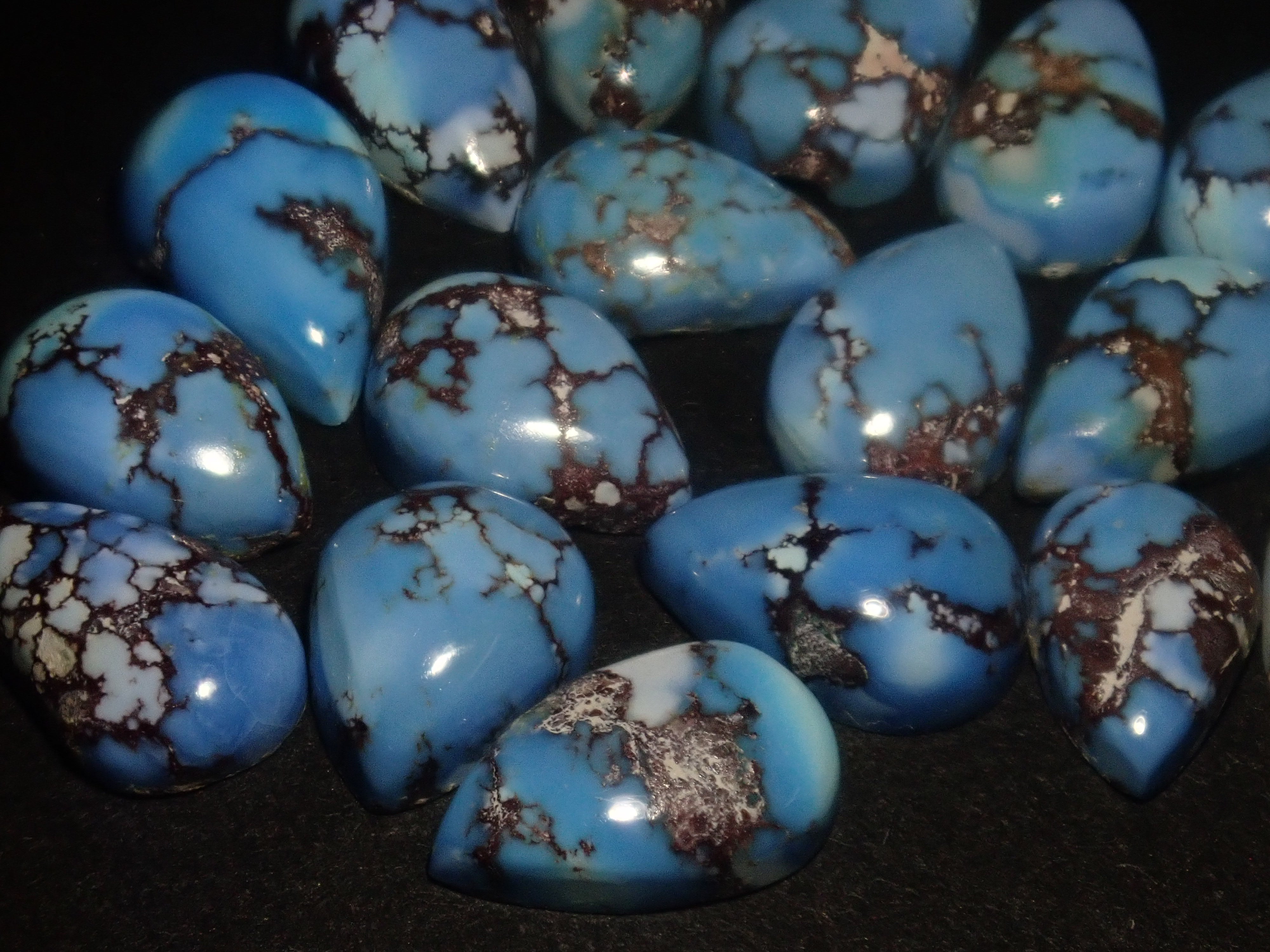 【1/24 22時販売】《限定18石》カザフスタン産ゴールデンヒルターコイズ（トルコ石,12月誕生石,平均1.3ct）《複数購入割引有》