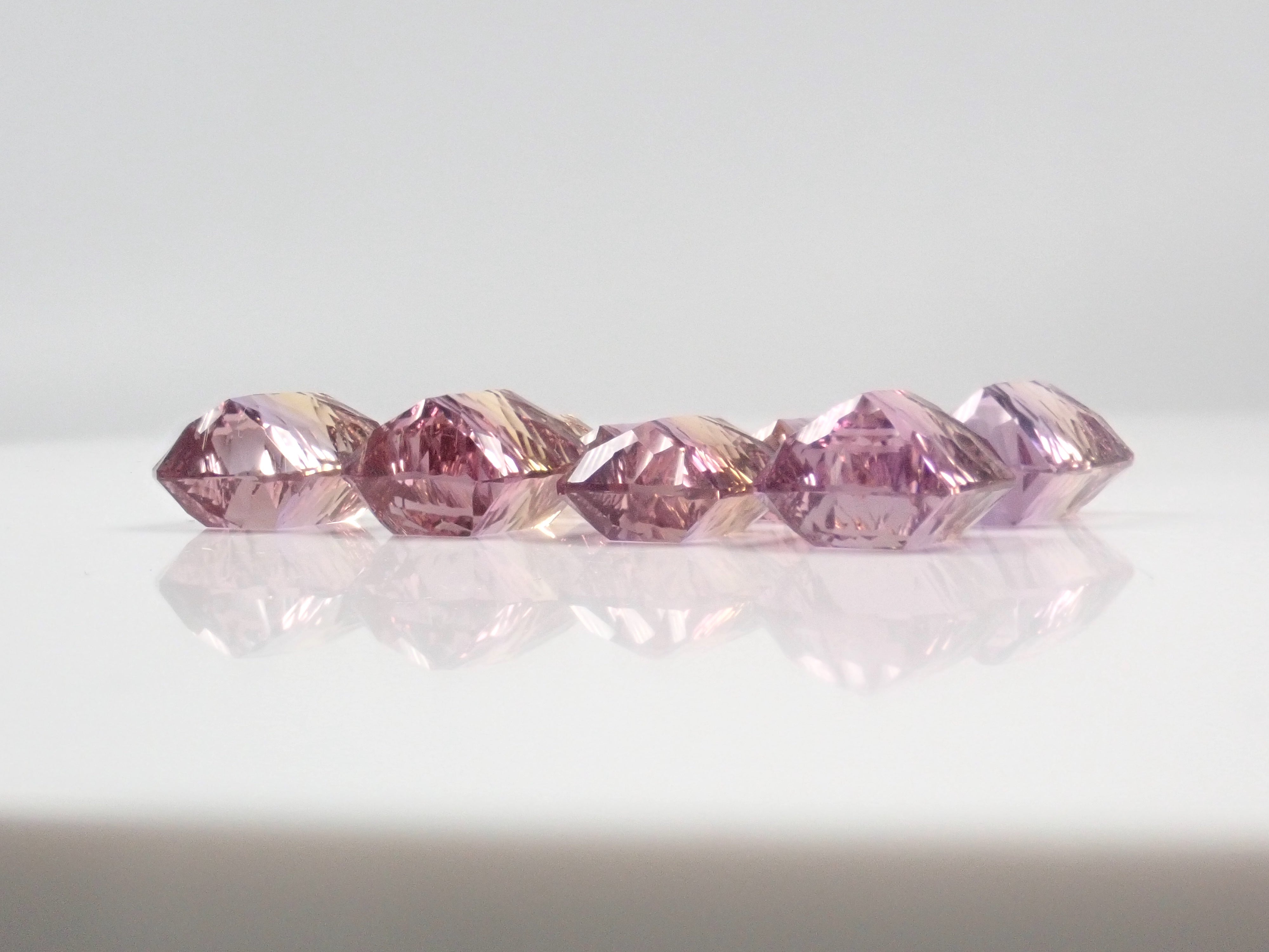 [On sale at 22:00 on 6/20] {Limited to 8 stones} 1 Brazilian ametrine loose stone (concave cut, average 7ct) {Multiple purchase discounts available}