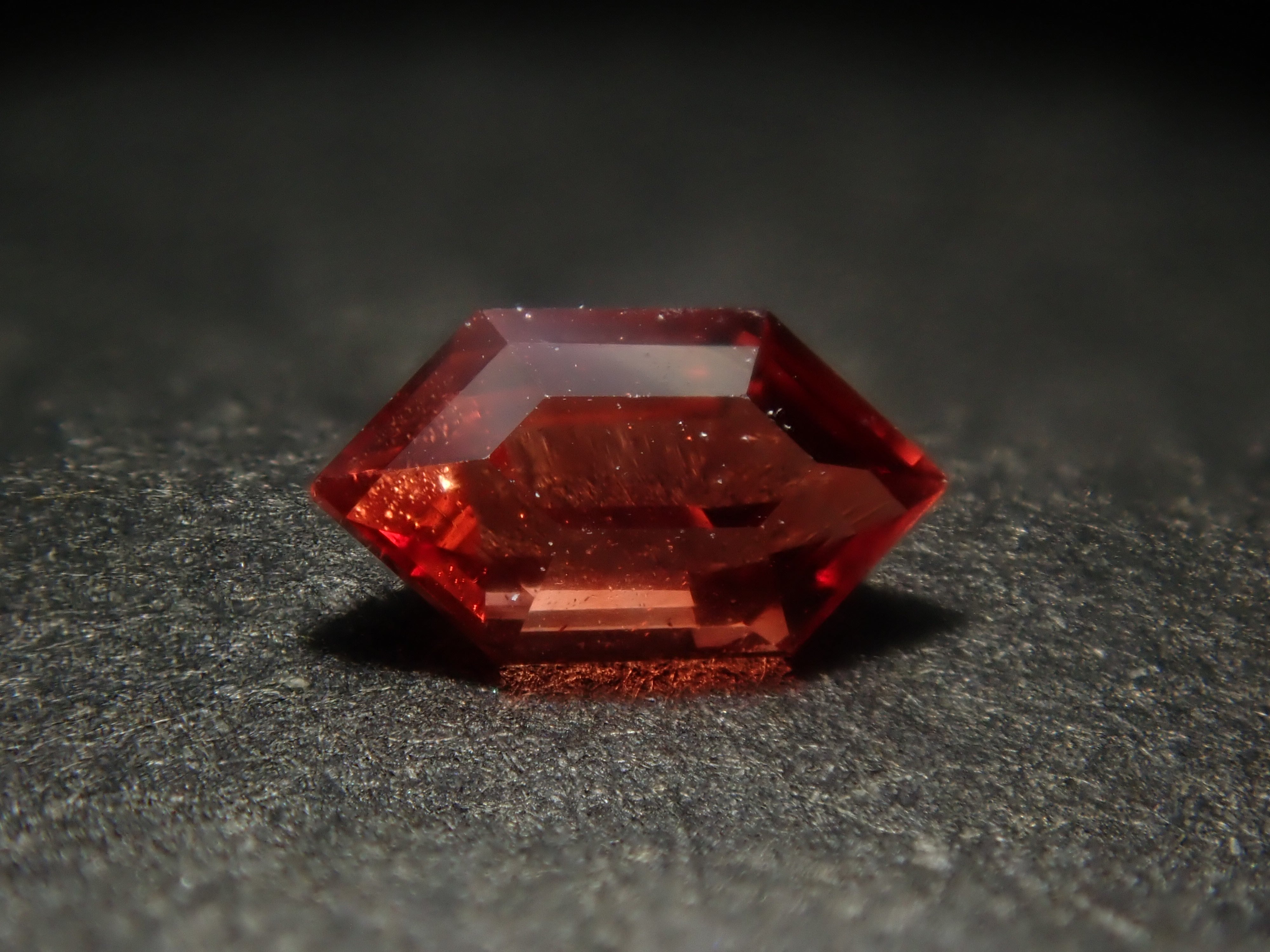 【1/11 22時販売】《限定6石》カメリアカットのオレゴンサンストーン8.0mmを含むサンストーンガチャ1石ルース（平均1.60ct）《複数購入割引有》