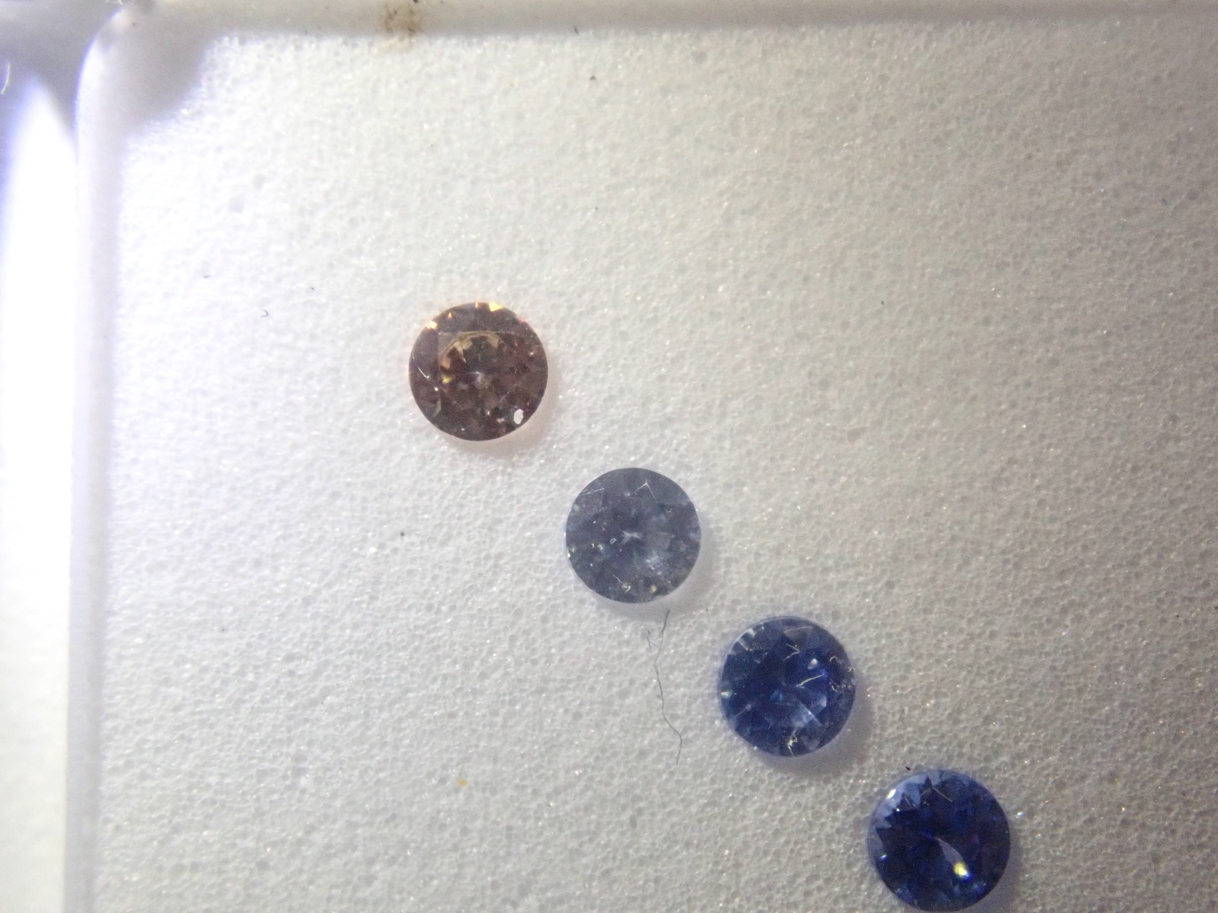 【2/15 22時販売】《限定2セット・ツーソン新着》ベニトアイトグラデーション6石セット（2.25mm,ラウンドカット,トップクオリティ含む）