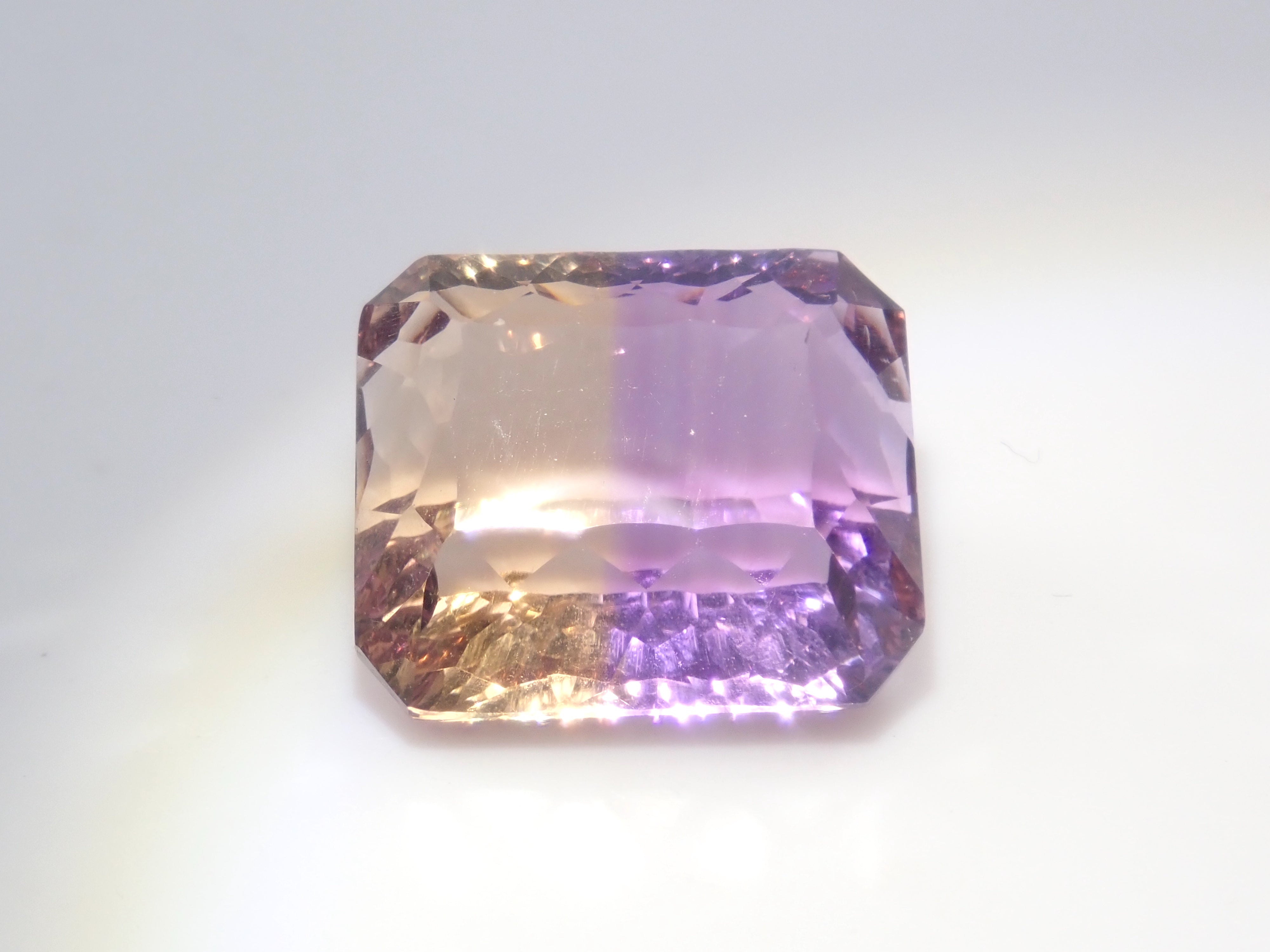 [On sale at 22:00 on 6/20] {Limited to 8 stones} 1 Brazilian ametrine loose stone (concave cut, average 7ct) {Multiple purchase discounts available}