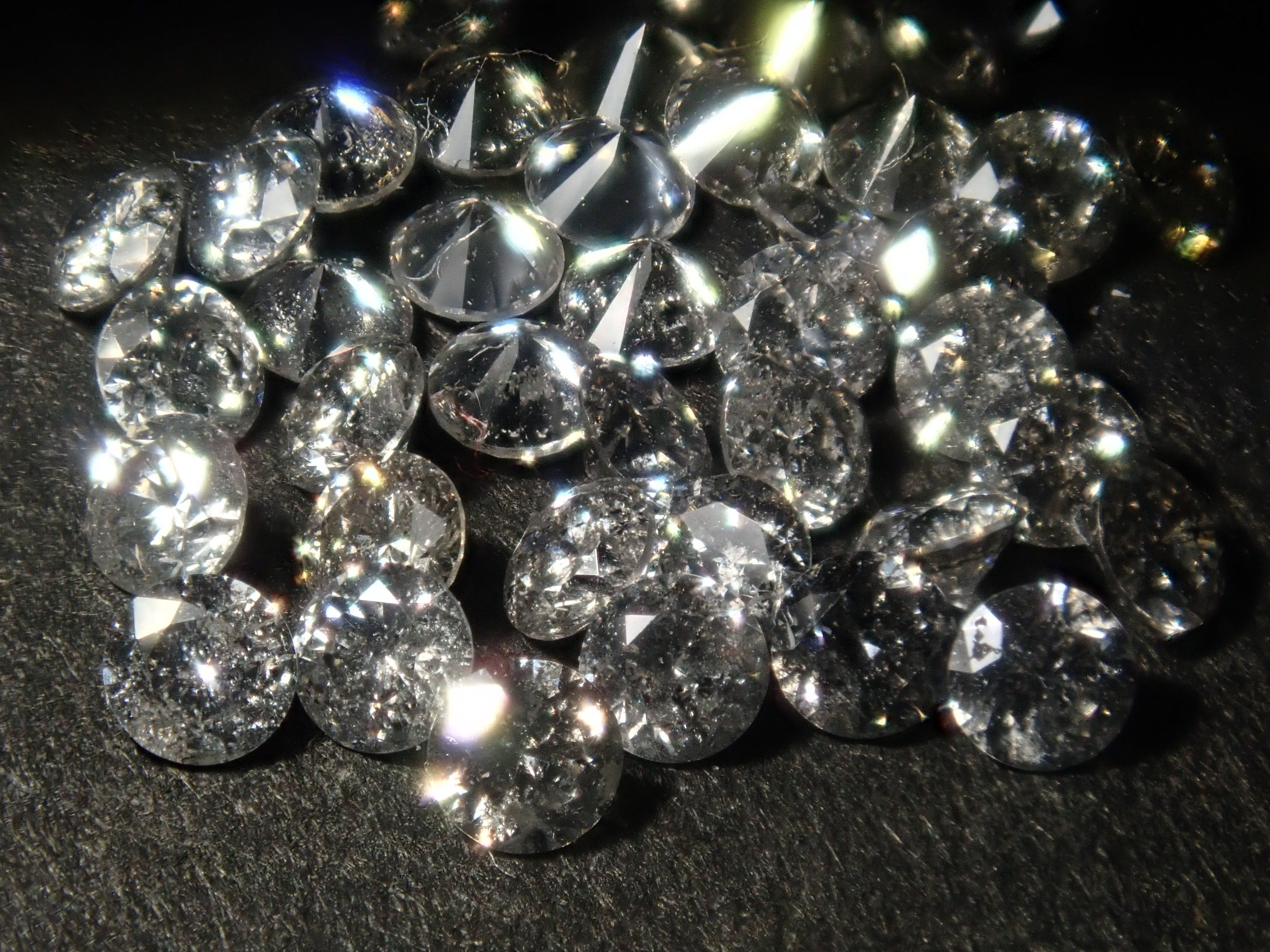 [On sale from 10pm on 12/7] {Limited to 40 stones} Salt and pepper diamond (2mm, melee diamond) 1 loose stone {Multiple purchase discounts available}