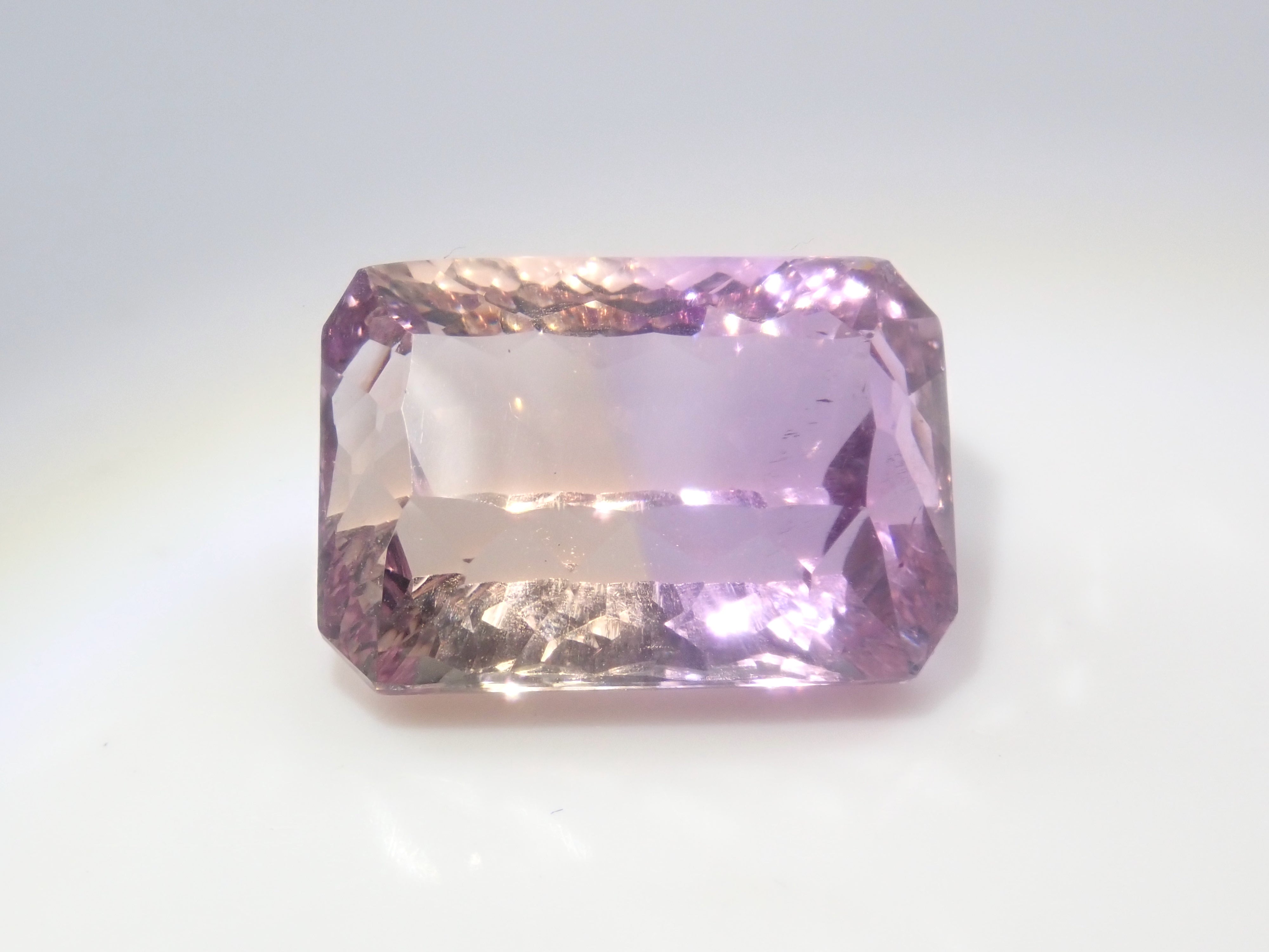 [On sale at 22:00 on 6/20] {Limited to 8 stones} 1 Brazilian ametrine loose stone (concave cut, average 7ct) {Multiple purchase discounts available}