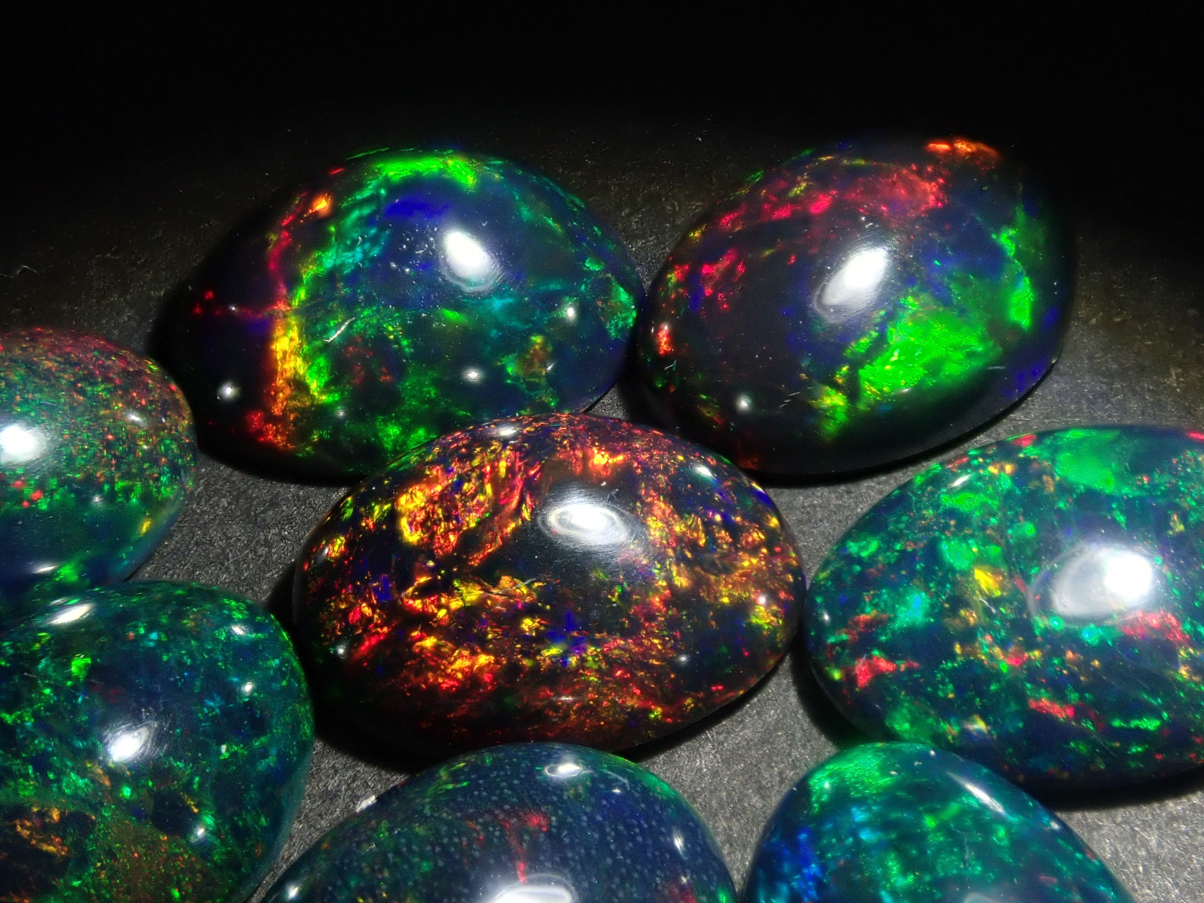 Limited to 8 stones: Ethiopian black opal (heat-treated, identification instructions included, average 2ct, approx. 11x8mm) 1 loose stone (multiple purchase discounts available)