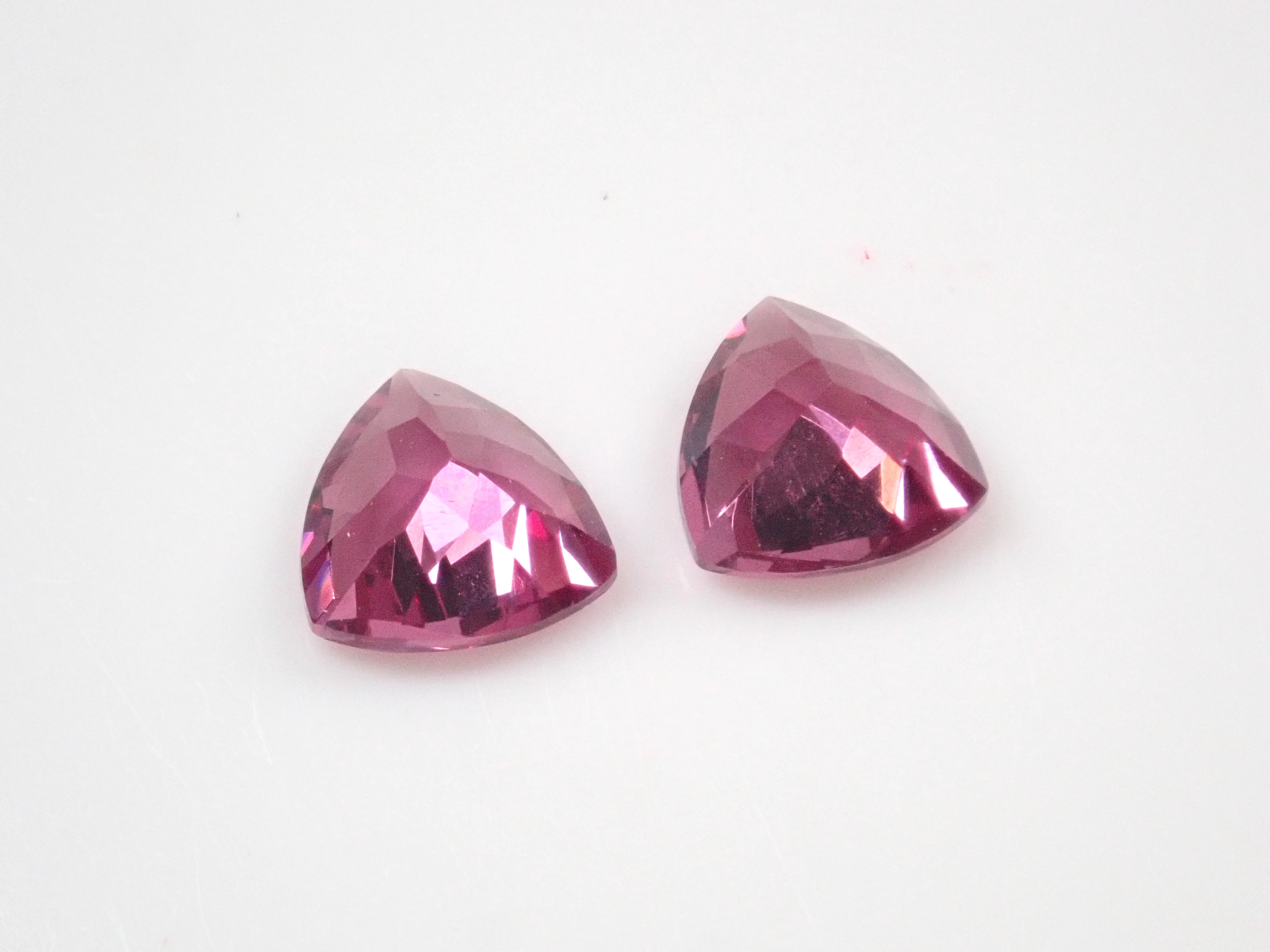 [Limited to 2 stones] 1 Brazilian rhodolite garnet loose stone (trillion cut, 6mm) [Multiple purchase discount available]