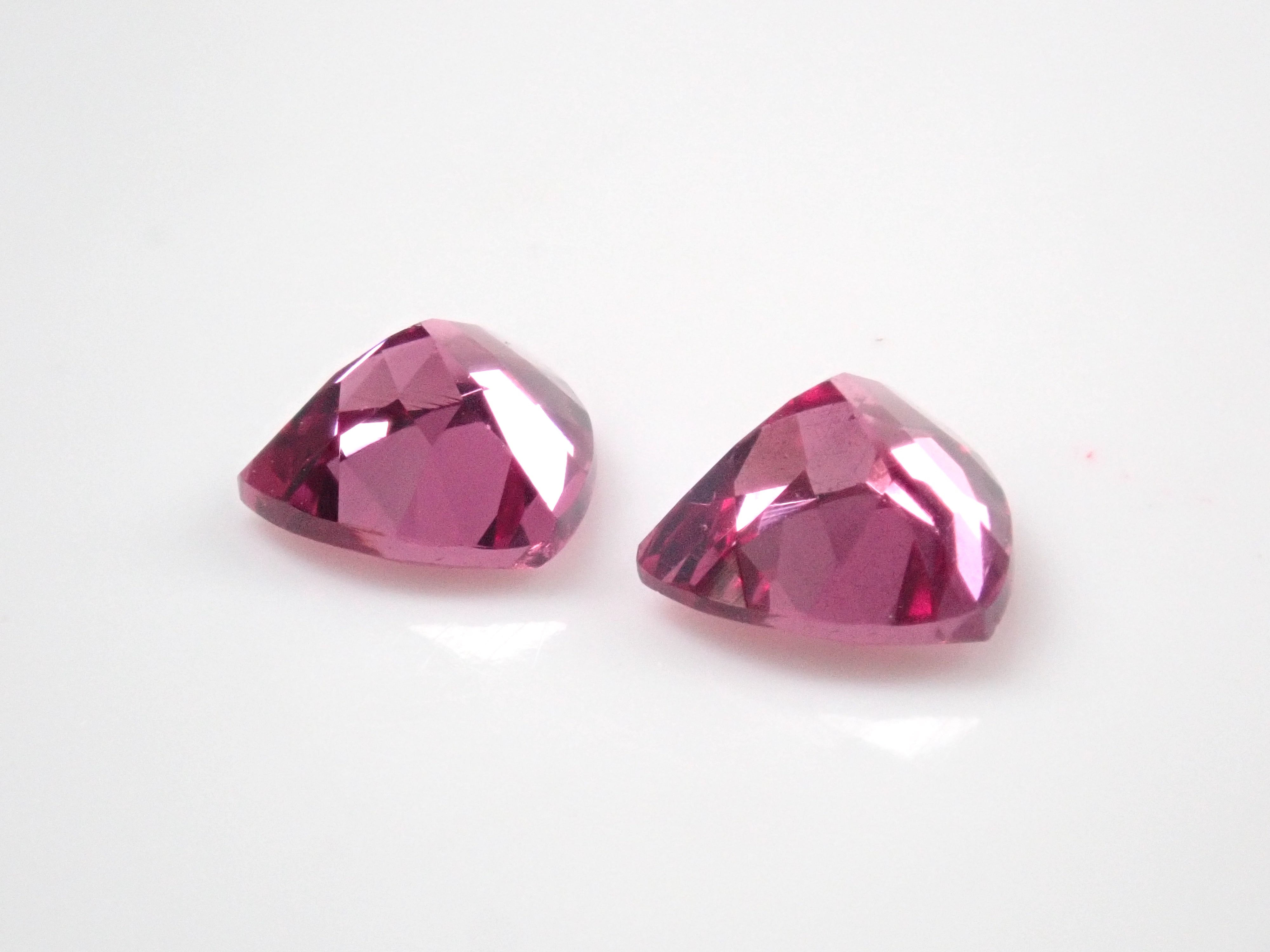 [Limited to 2 stones] 1 Brazilian rhodolite garnet loose stone (trillion cut, 6mm) [Multiple purchase discount available]