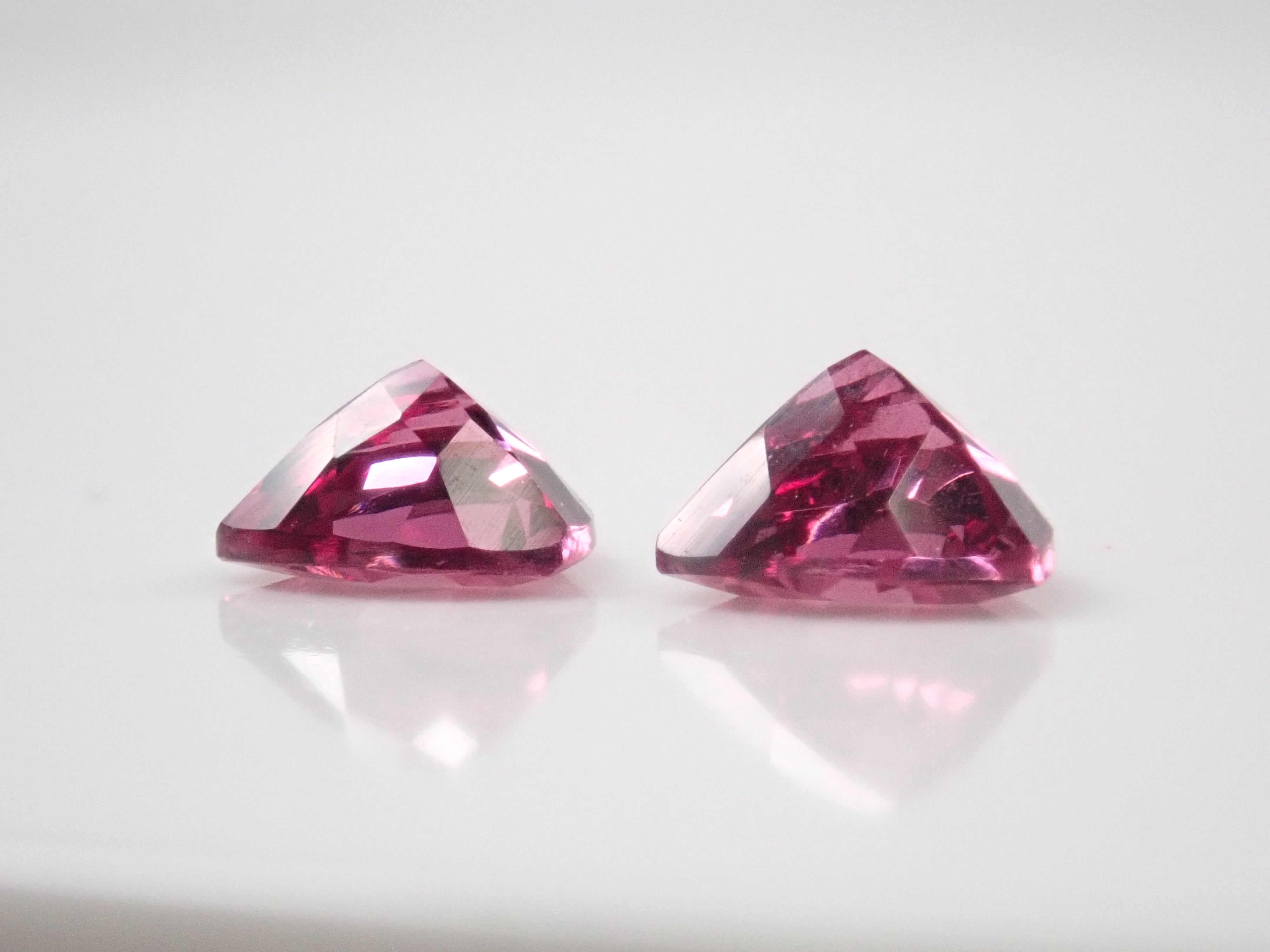 [Limited to 2 stones] 1 Brazilian rhodolite garnet loose stone (trillion cut, 6mm) [Multiple purchase discount available]