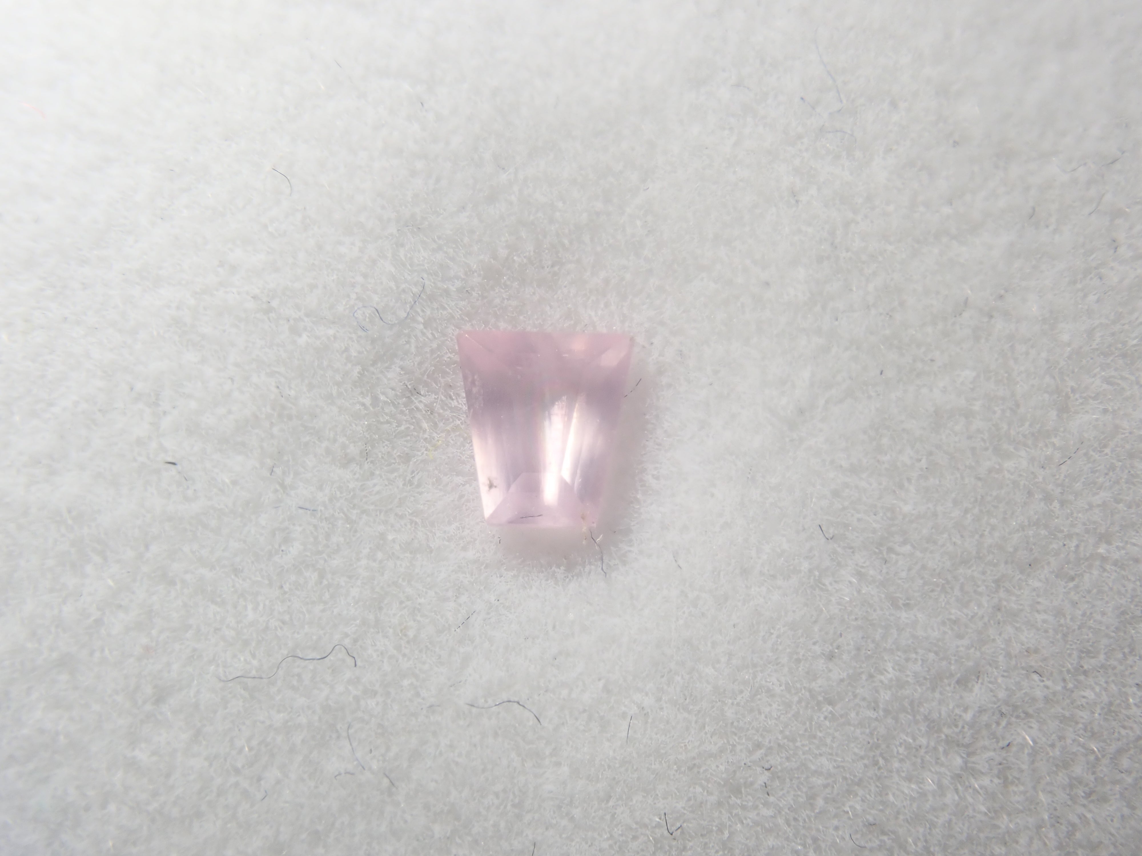 {六月活動限量版} 稀有寶石 Gacha💎 帕帕拉恰藍寶石 0.3ct+ 附證書、藍錐礦、紅色綠柱石等散石，每顆寶石售價 1 顆 {可享多顆購買折扣}