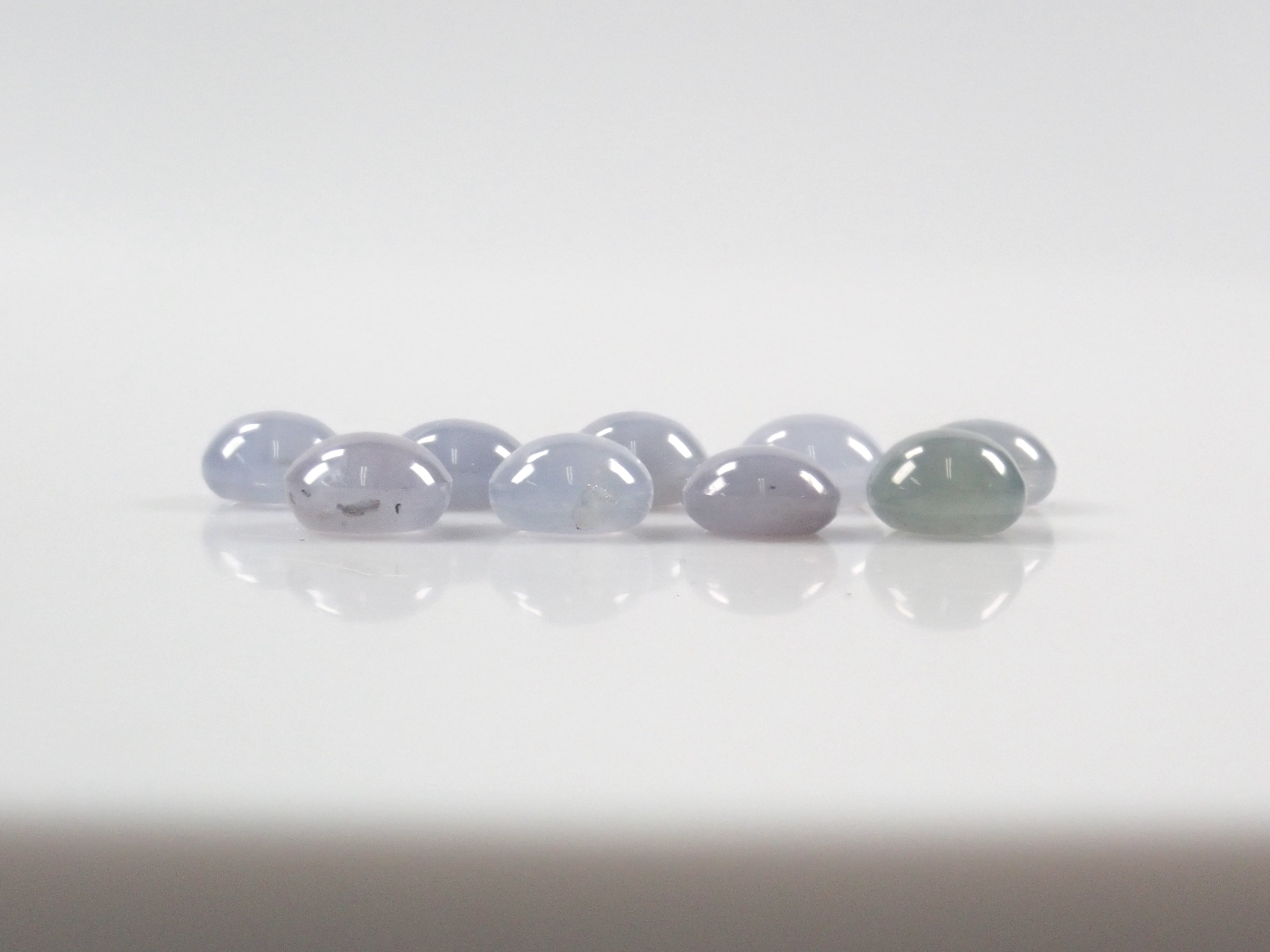 【5/2  22時販売】《限定9石》珍しいラウンドカボションカットのスリランカ産スターサファイア1石（約5.0mm）《複数購入割引有》